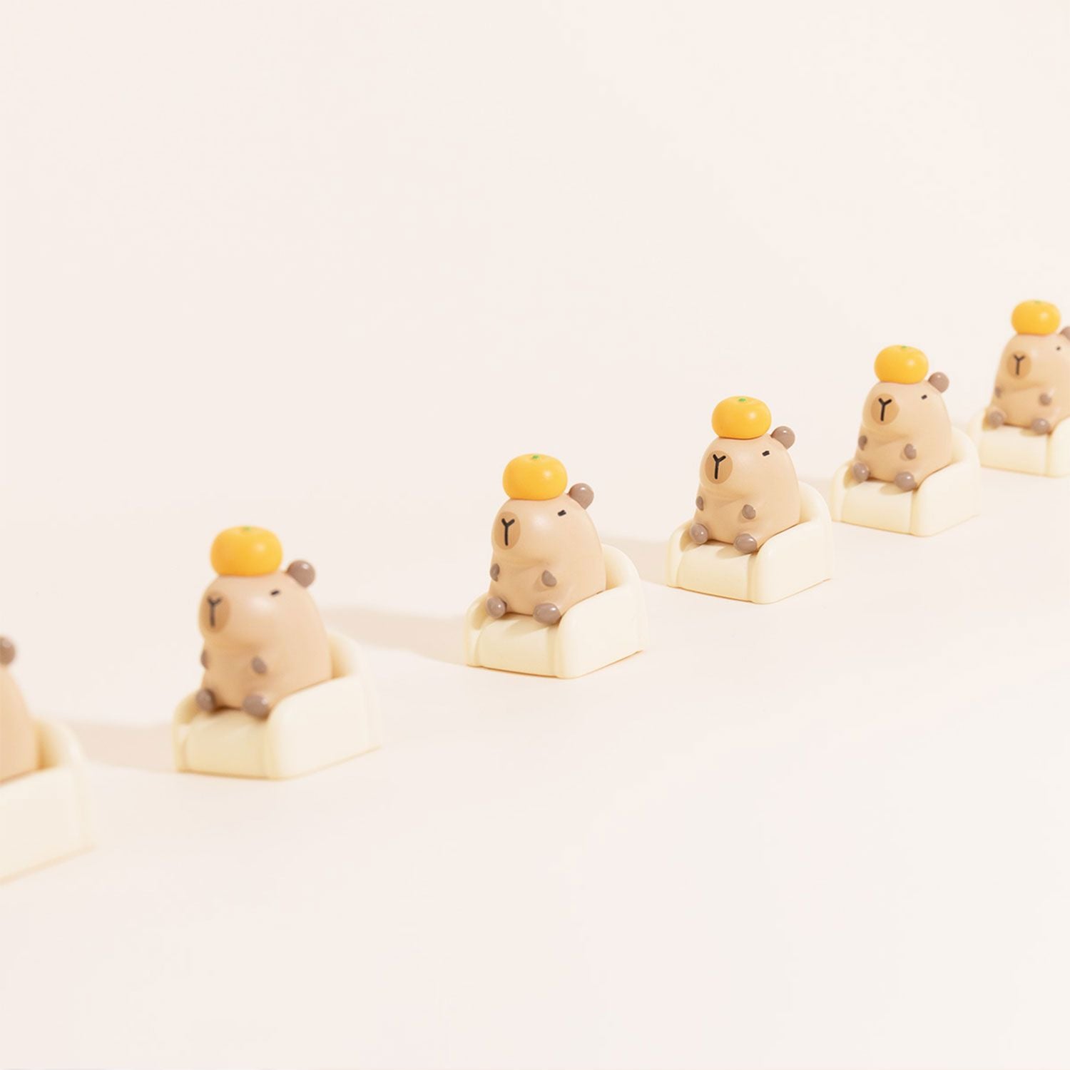 Leisure Time Theme, Small Animals Sitting on Sofa, Resin Spray Personalized Keycaps, Art Design Keycaps