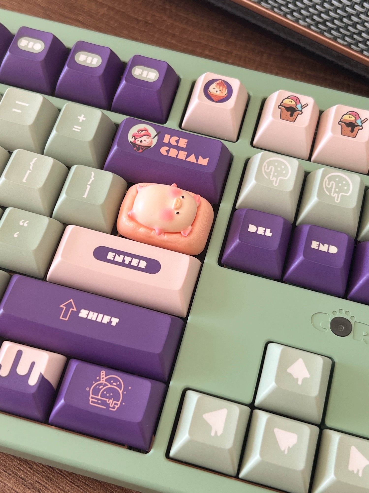 Lying flat pig personality keycap handmade resin cute keycap mechanical keyboard keycap