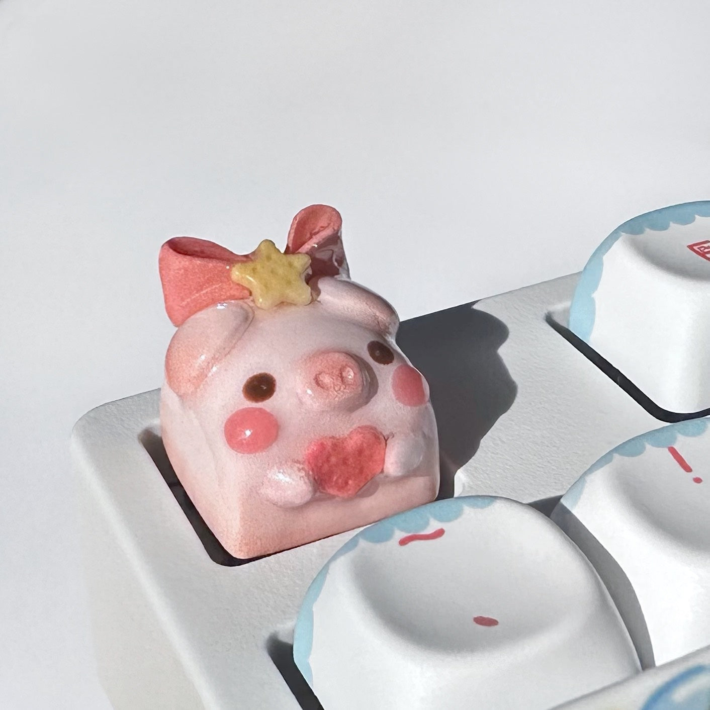 Handmade resin clay, stone plastic clay, personalized keycaps, artisankeycaps, mechanical keyboard decorative keycaps.