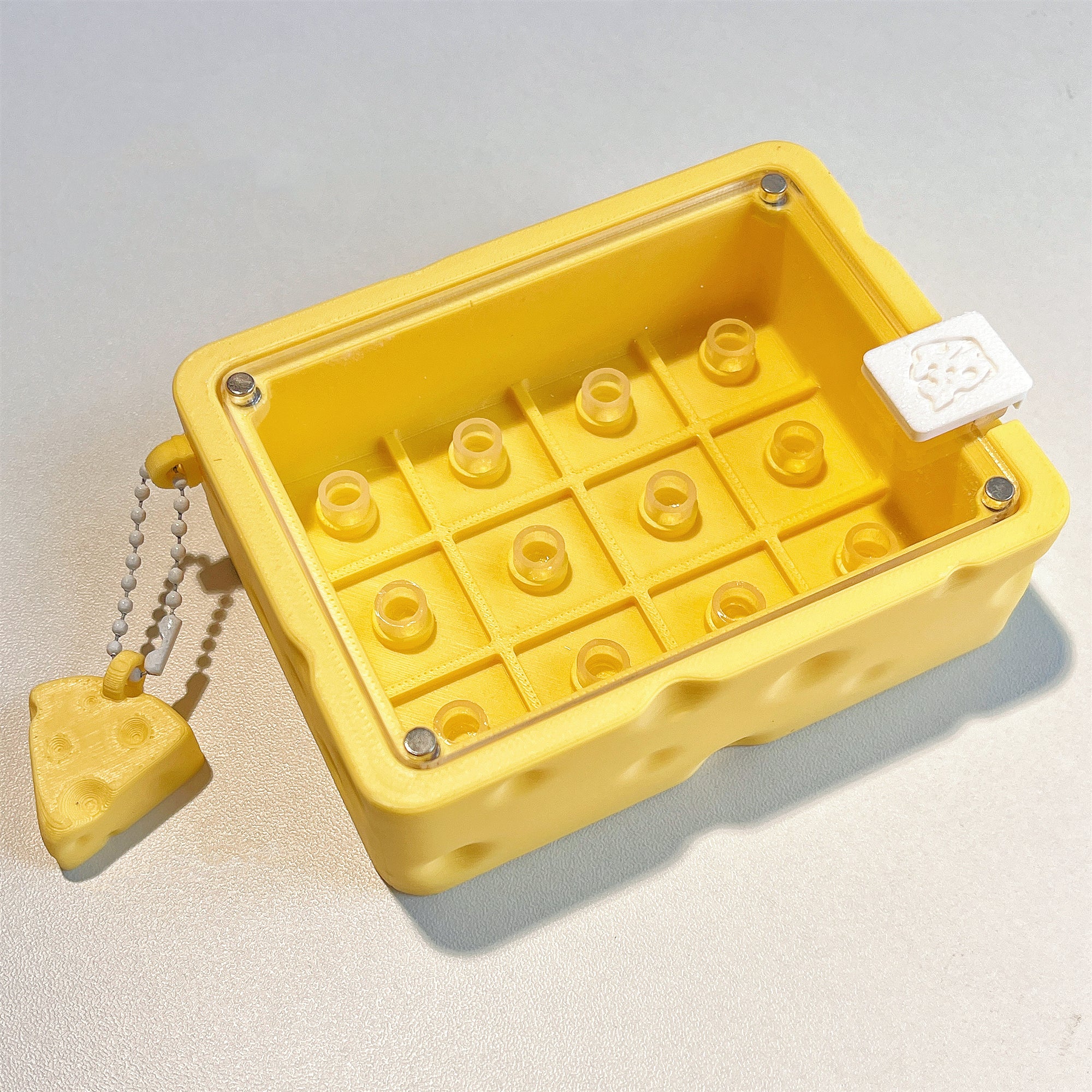 Cheese shaped 12 key personalized keycap box. (3D printing material)