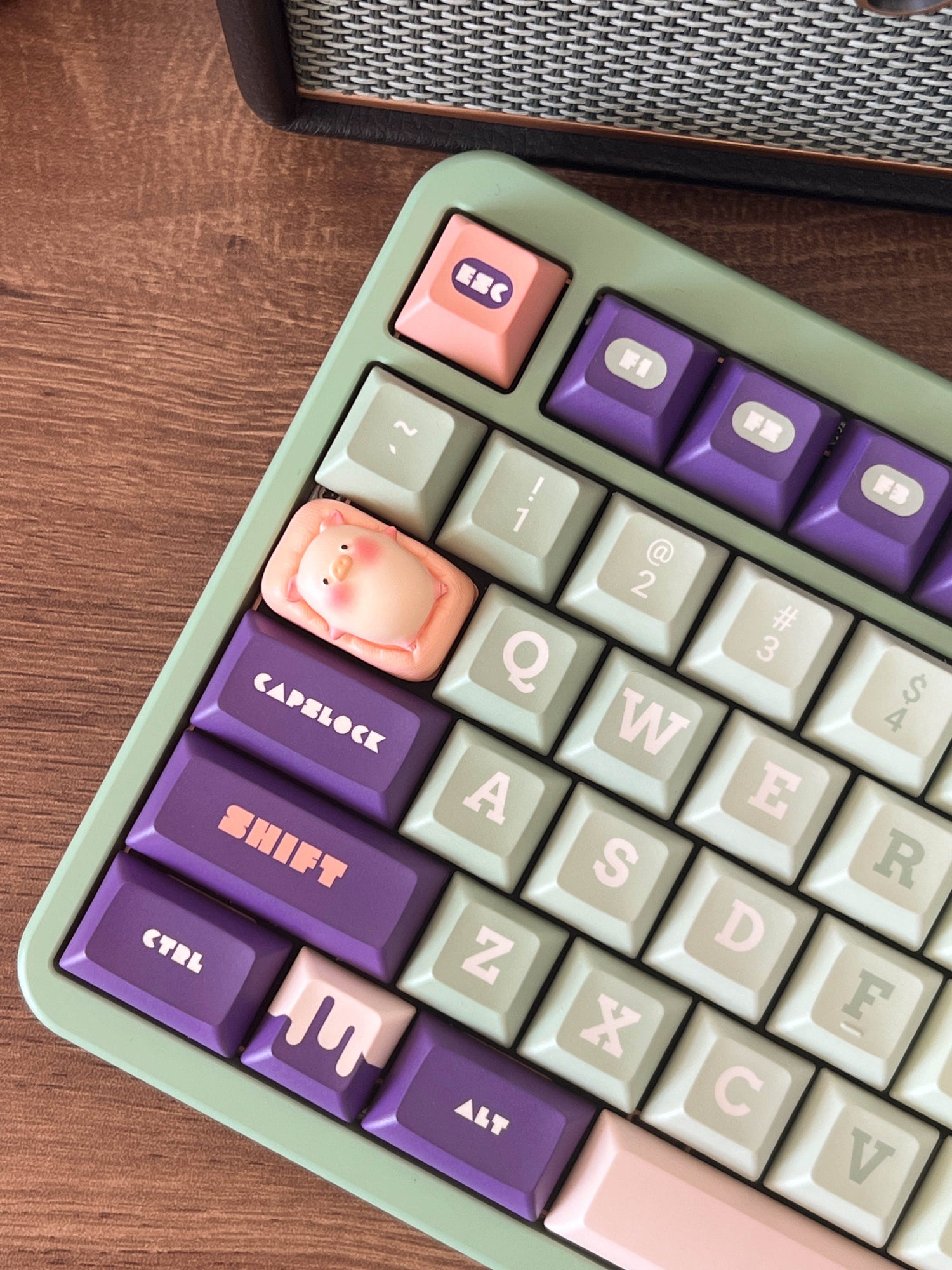 Lying flat pig personality keycap handmade resin cute keycap mechanical keyboard keycap