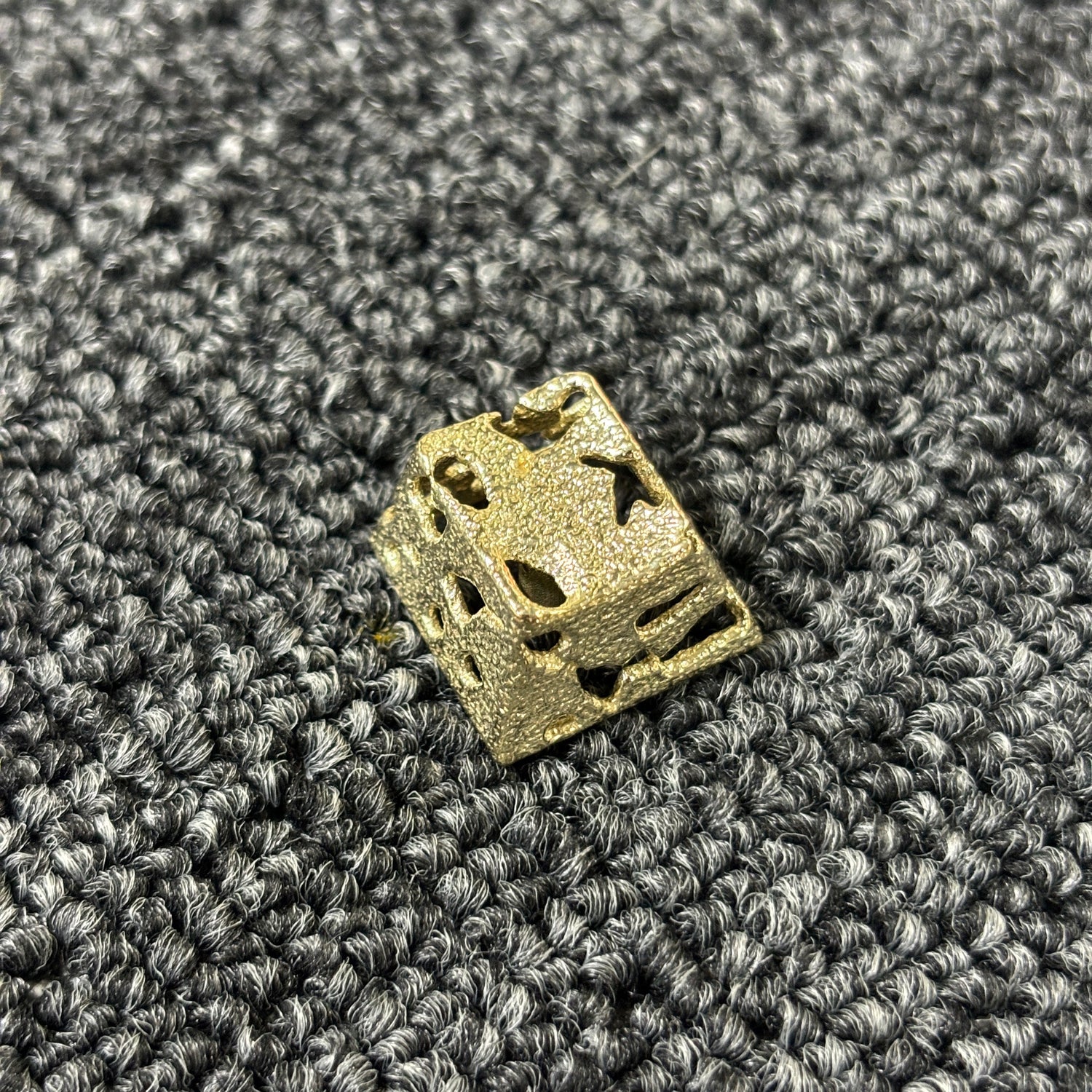 Pure copper and white copper, brass personalized hollow transparent keycaps, metal decorative keycaps