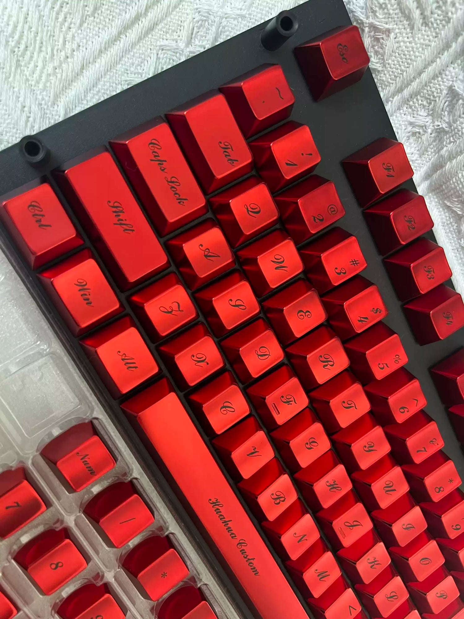 Metal electrophoretic red, floral font, metal set personalized keycap series.