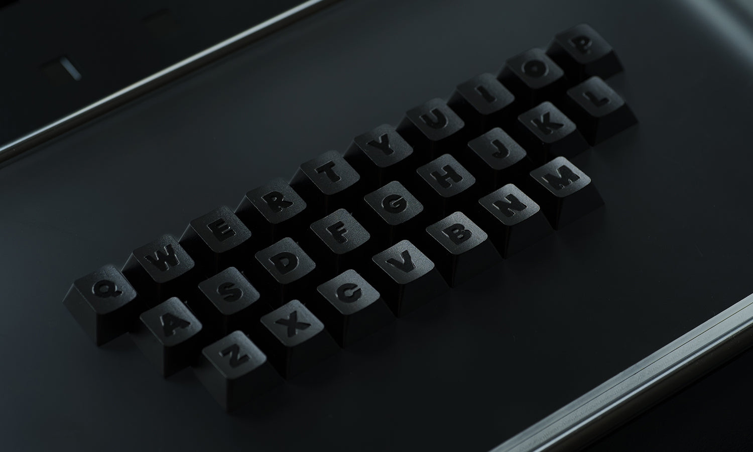 ROTOR mirror inspired aluminum alloy letter keycap set with 27 CNC machined anodized customized personalized keycap letter sets