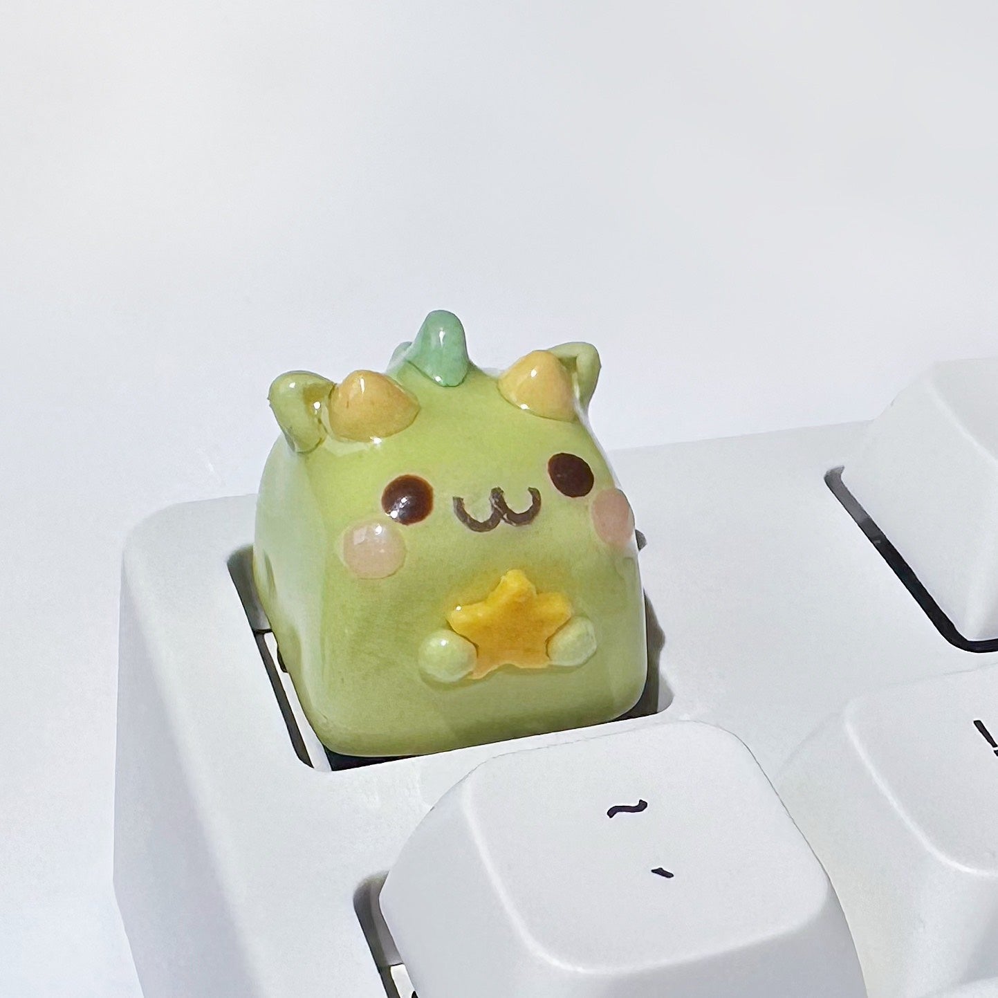 Handmade resin clay, stone plastic clay, personalized keycaps, artisankeycaps, mechanical keyboard decorative keycaps.