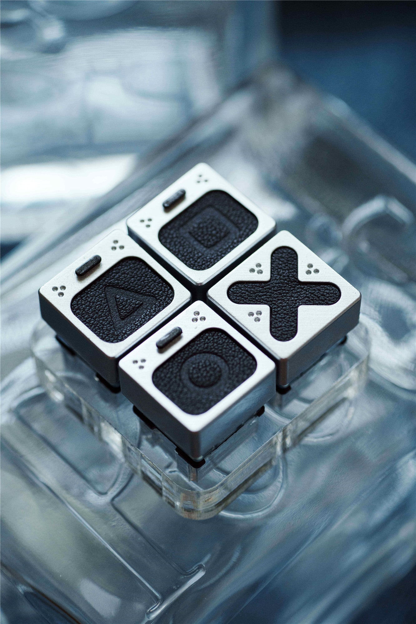 Genuine leather gaming blocks, personalized keycaps, directional keys, imitation metal coating, handmade leather keycaps, single creative keycaps, retro style keycaps