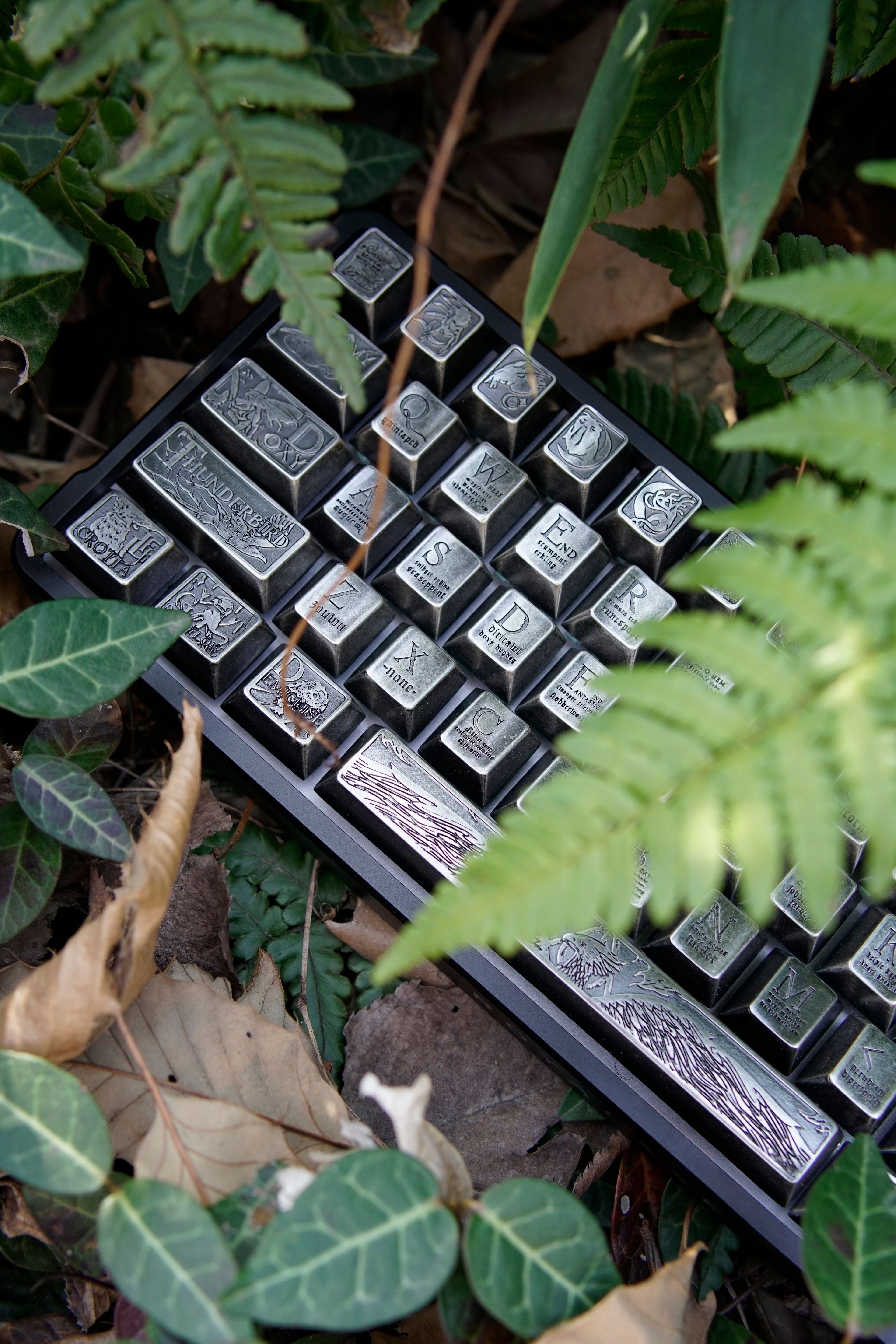 Fantastic Beasts theme, metal laser carved keycaps set, personalized keycaps made of zinc alloy material.