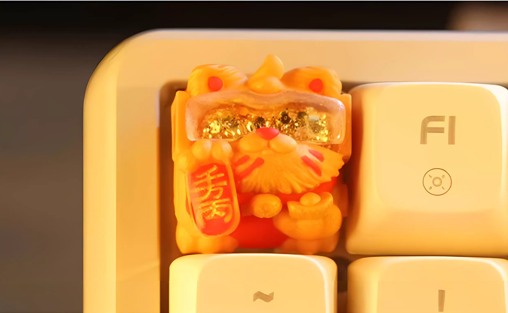 Lucky Cat, Multi colored resin one-piece molded personalized keycaps, handmade art keycaps, creative keycaps