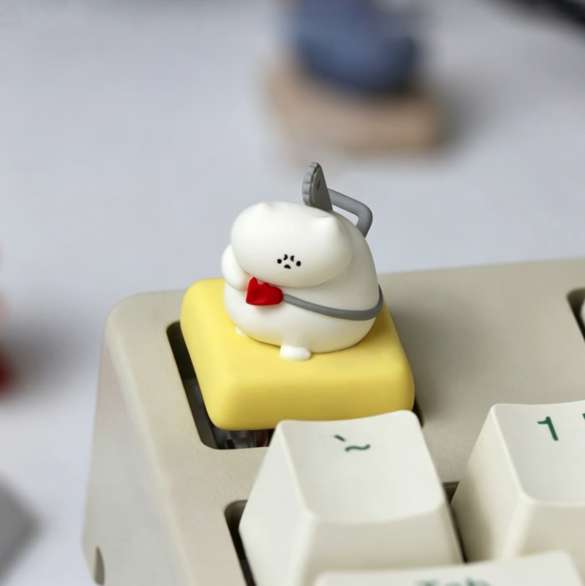 Chainsaw cat series, multi-color resin molded personalized keycaps, cartoon cute style resin decorative keycaps, mechanical keyboard art and cultural creative keycaps