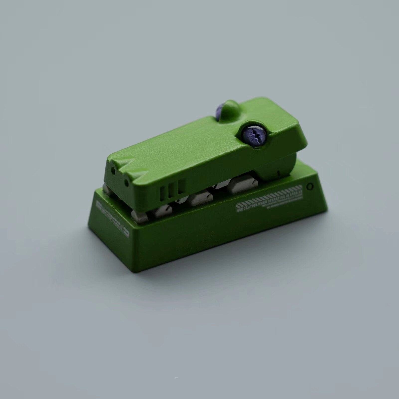 R2-Mechanical style little crocodile.2U Backspace Key artisankeycaps, Mouth can be opened and closed, PBT material personalized keycaps, keyboard decorative keycaps