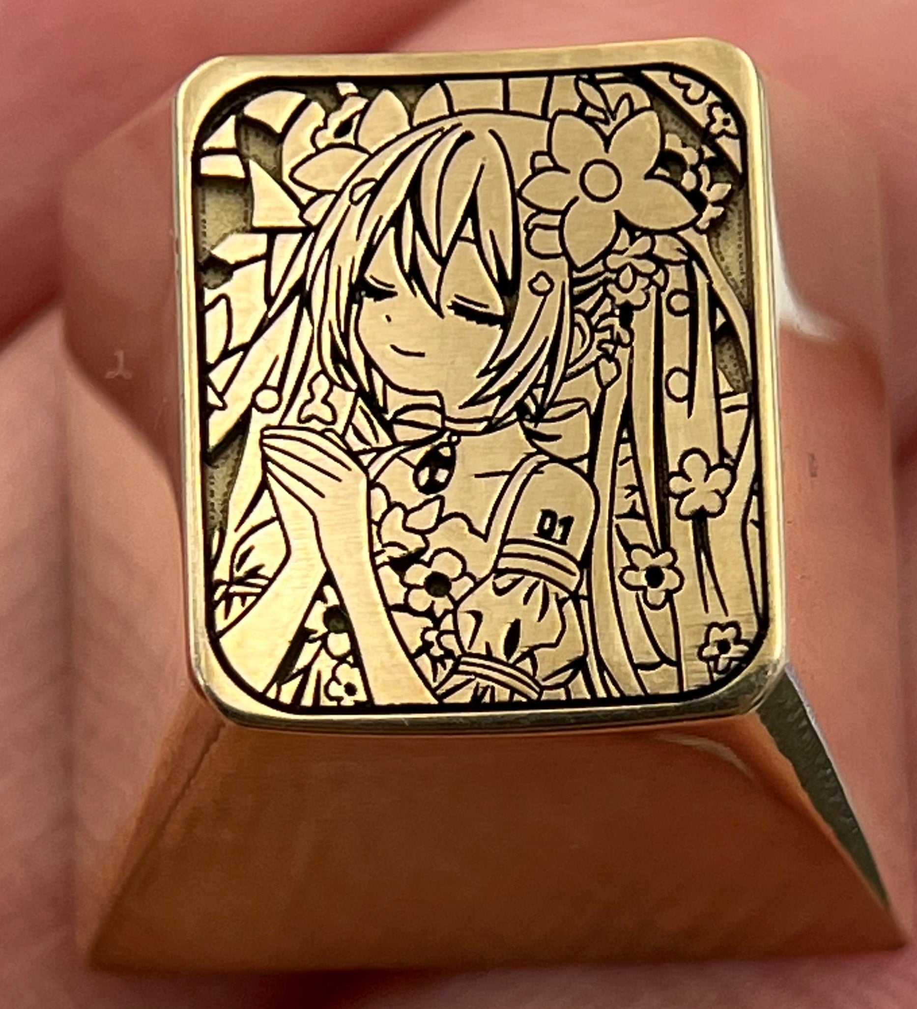 Hatsune Miku, brass material deep carving process, 1U metal personality key cap, animation music culture creative customized decorative key cap