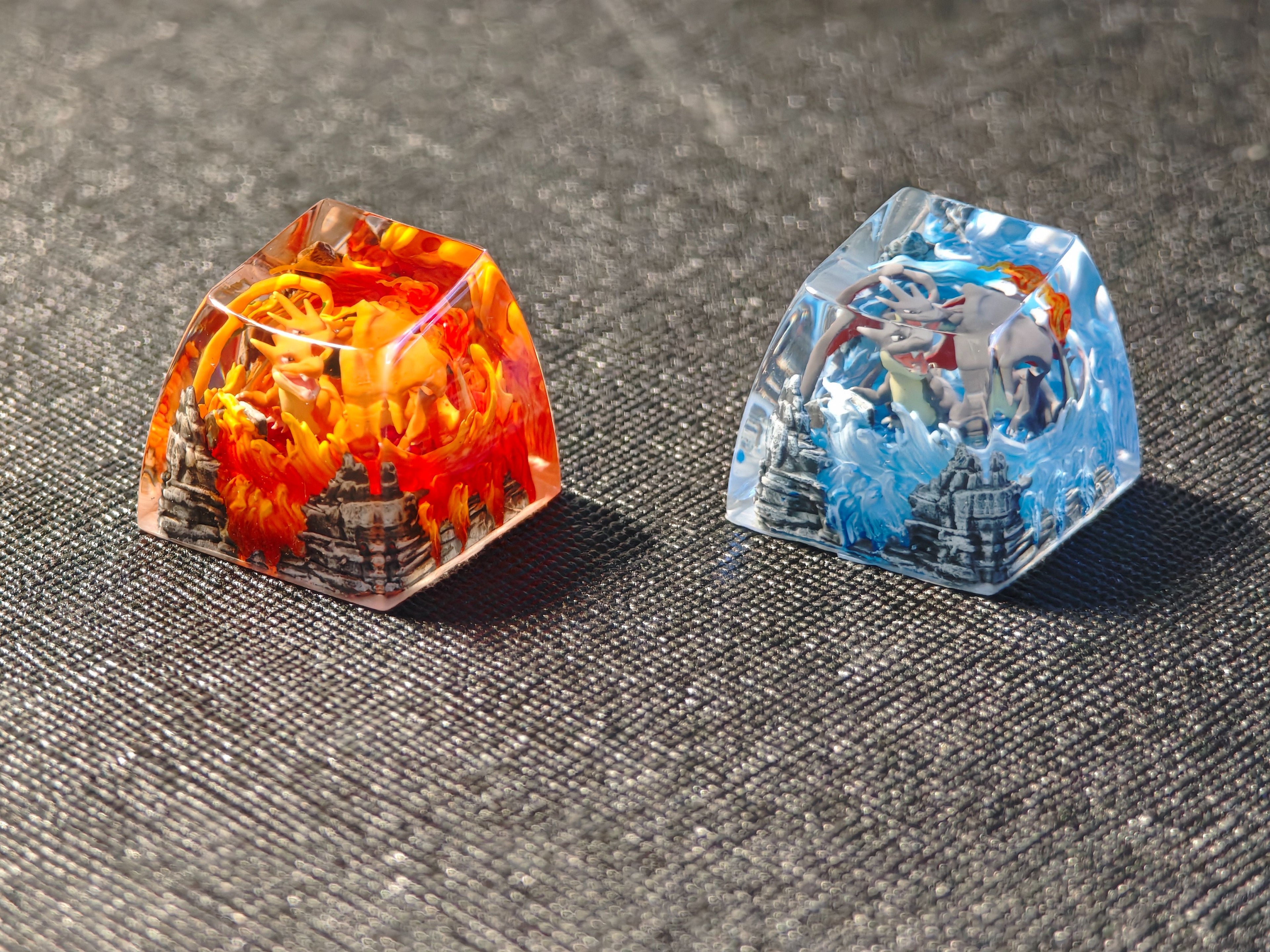 Pok é mon, Charizard, Crystal drops of glue, 1U resin personalized keycaps, artisankeycaps, Handmade art decorative keycaps.