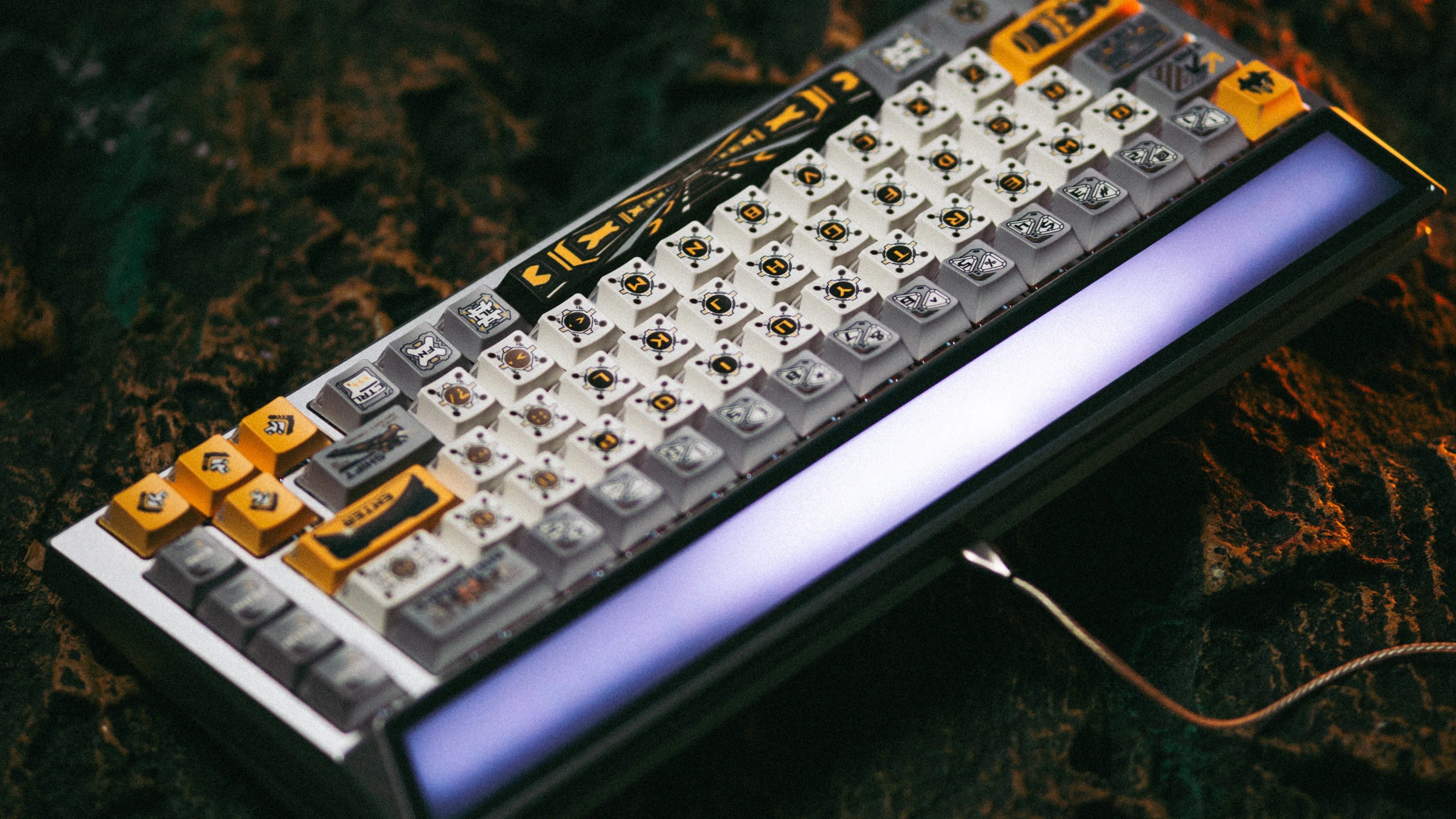 Space time spaceship theme design keycap keyboard decoration keycap PBT+PC heat sublimation translucent personalized keycap