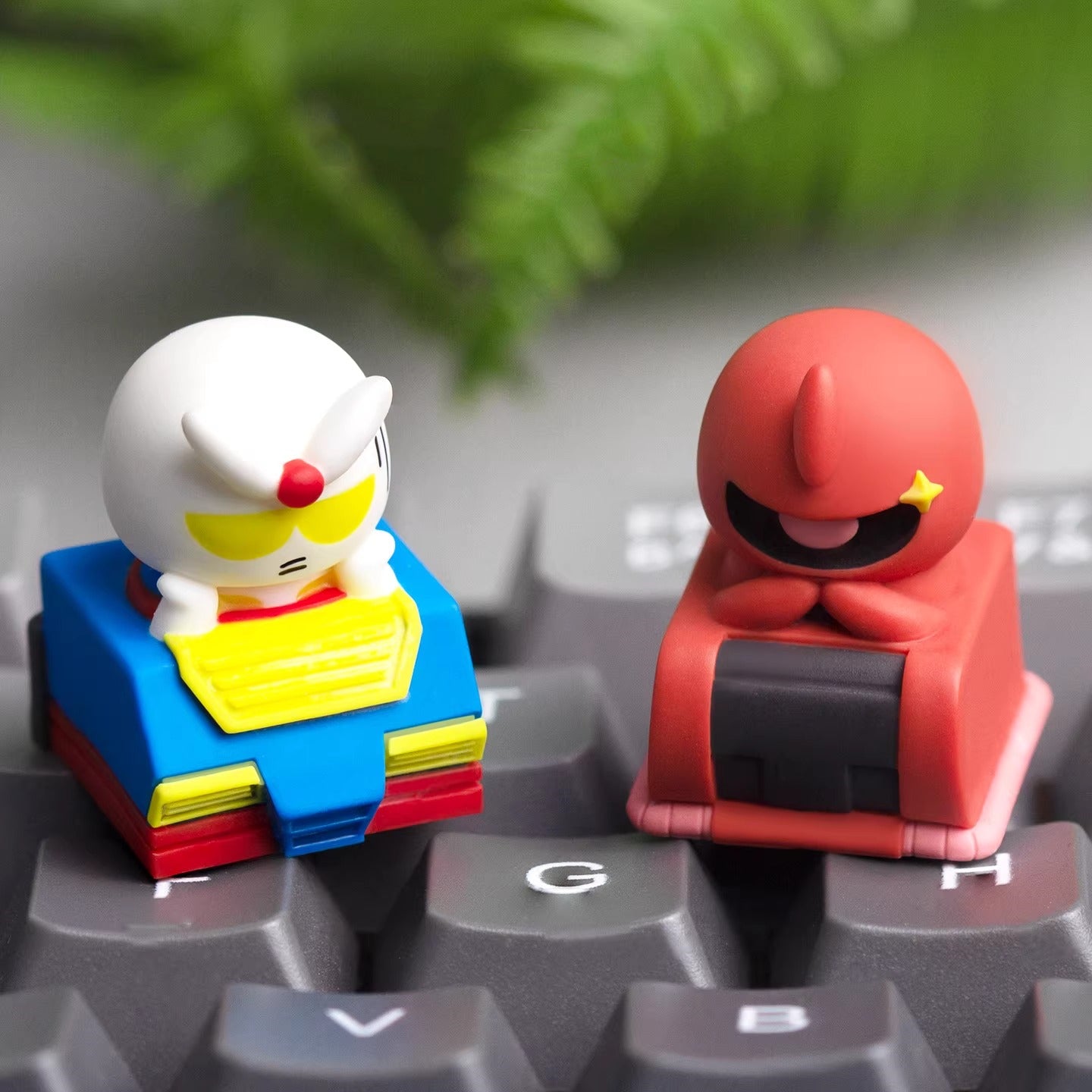 Q-version Gundam, multi-color resin personalized keycaps, cartoon decorative keycaps for anime and games