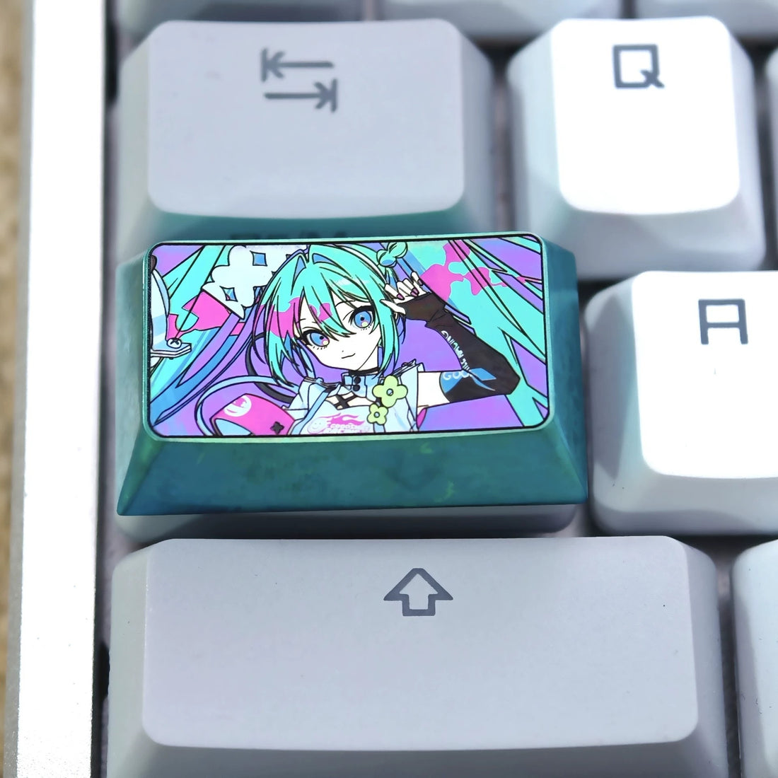 Hatsune Miku, 1.75U titanium alloy personalized keycaps, creative keycaps designed by Nijigen, a music virtual idol, and decorative keycaps for mechanical keyboards.