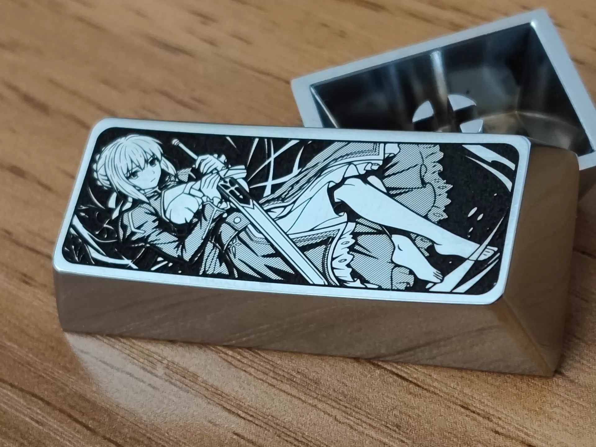 Fate/stay night, saber, 2.25U zinc/titanium alloy personalized keycaps, anime, gaming, cultural innovation, metal carving, mechanical keyboard decoration keycaps