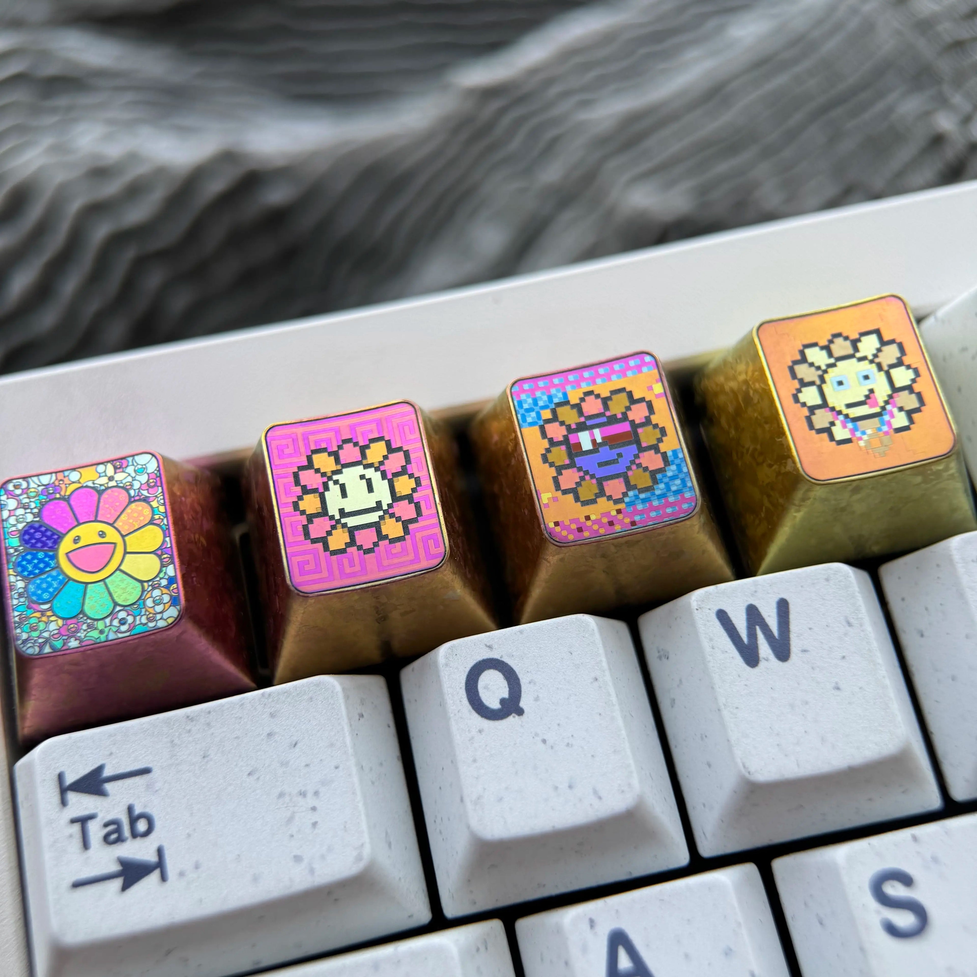 Sunflower, Sunflower series 14 models to choose from, 1U titanium alloy personalized keycaps, fashionable and trendy items, mechanical keyboard artistic decorative keycaps.