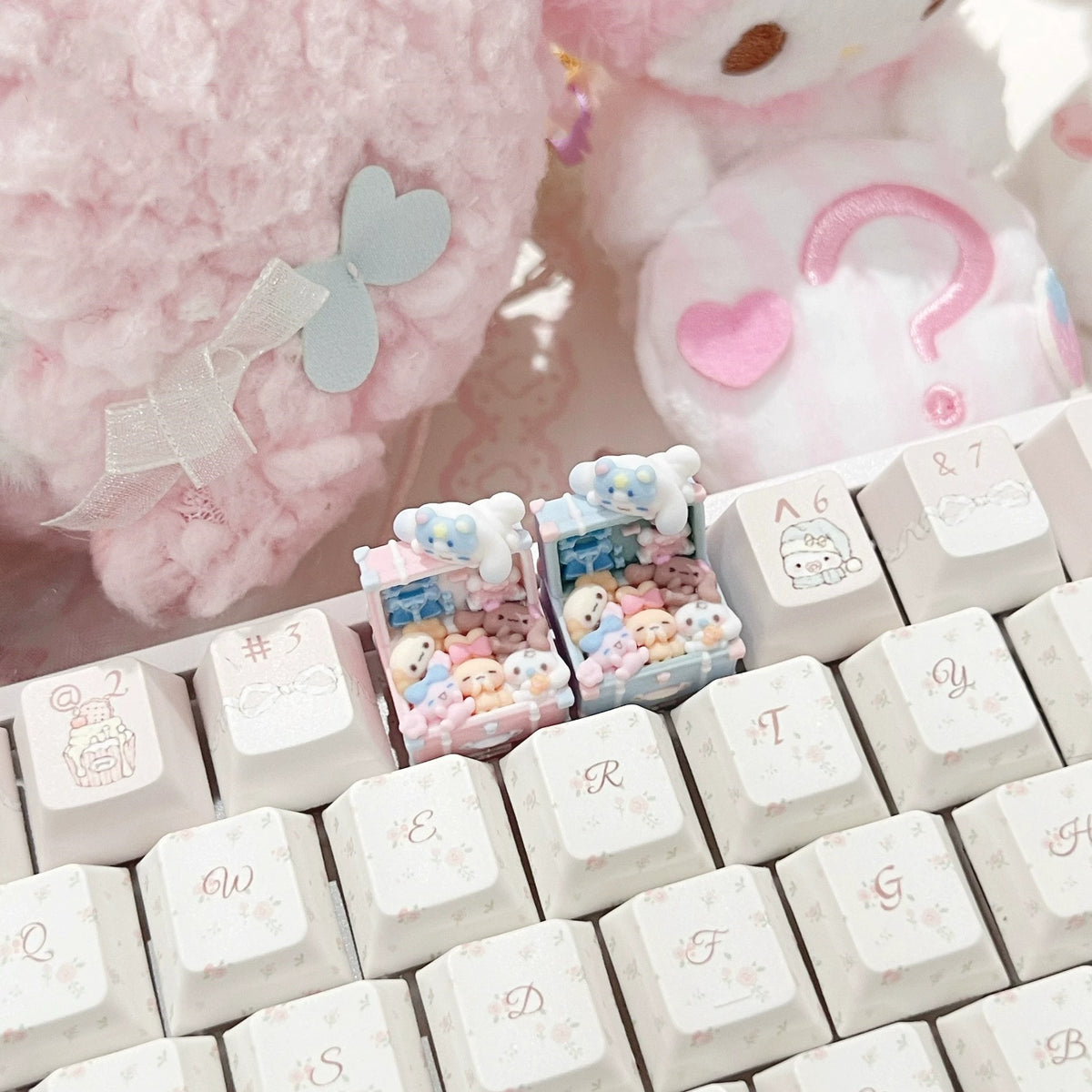 The suitcase is full Cinnamoroll 3 D printing resin printing and coloring, three-dimensional modeling, anime, gaming, cultural creativity, personalized keycaps, mechanical keyboard decoration keycaps