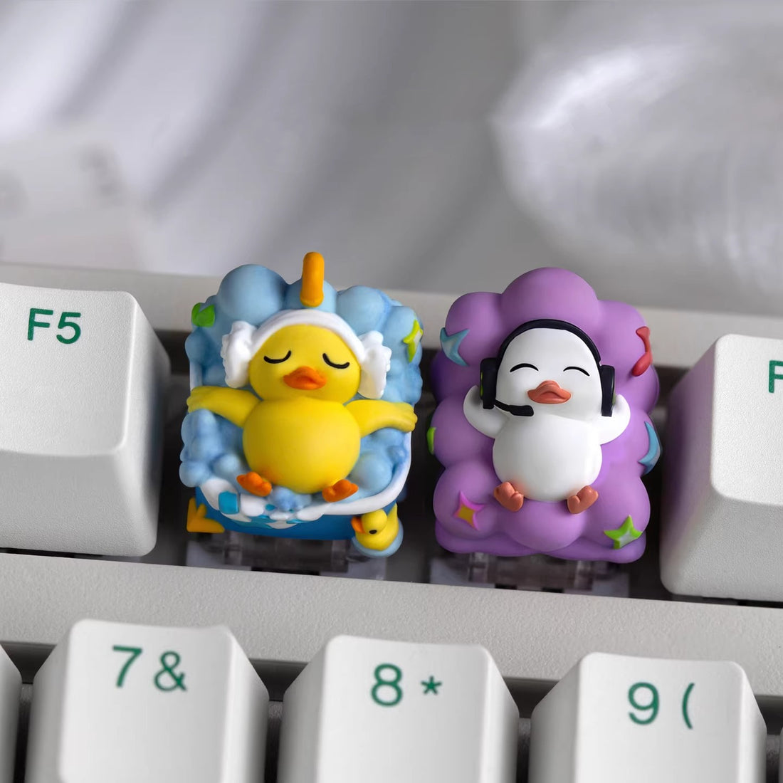 Leisure vacation duck, multi-color resin personalized keycaps, cartoon image handmade creative craftsman resin keycaps