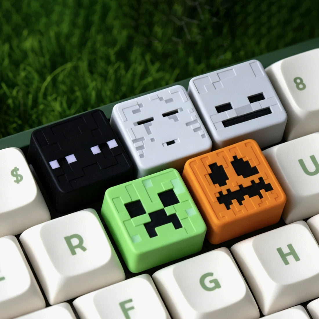 Minecraft, Multi colored resin personalized keycaps, anime, gaming, cultural and creative peripheral products, mechanical keyboard decoration keycaps, gaming keycaps