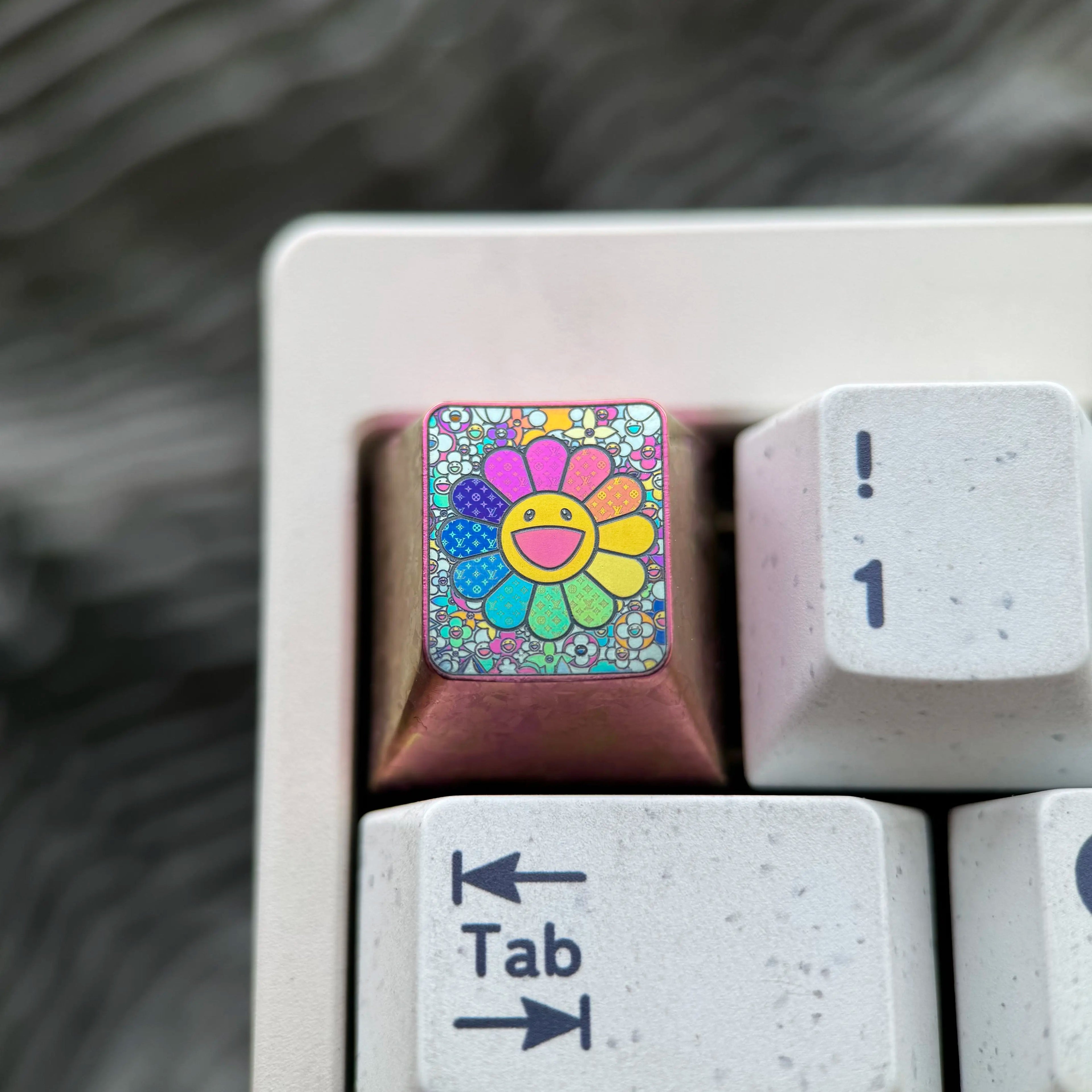 Sunflower, Sunflower series 14 models to choose from, 1U titanium alloy personalized keycaps, fashionable and trendy items, mechanical keyboard artistic decorative keycaps.