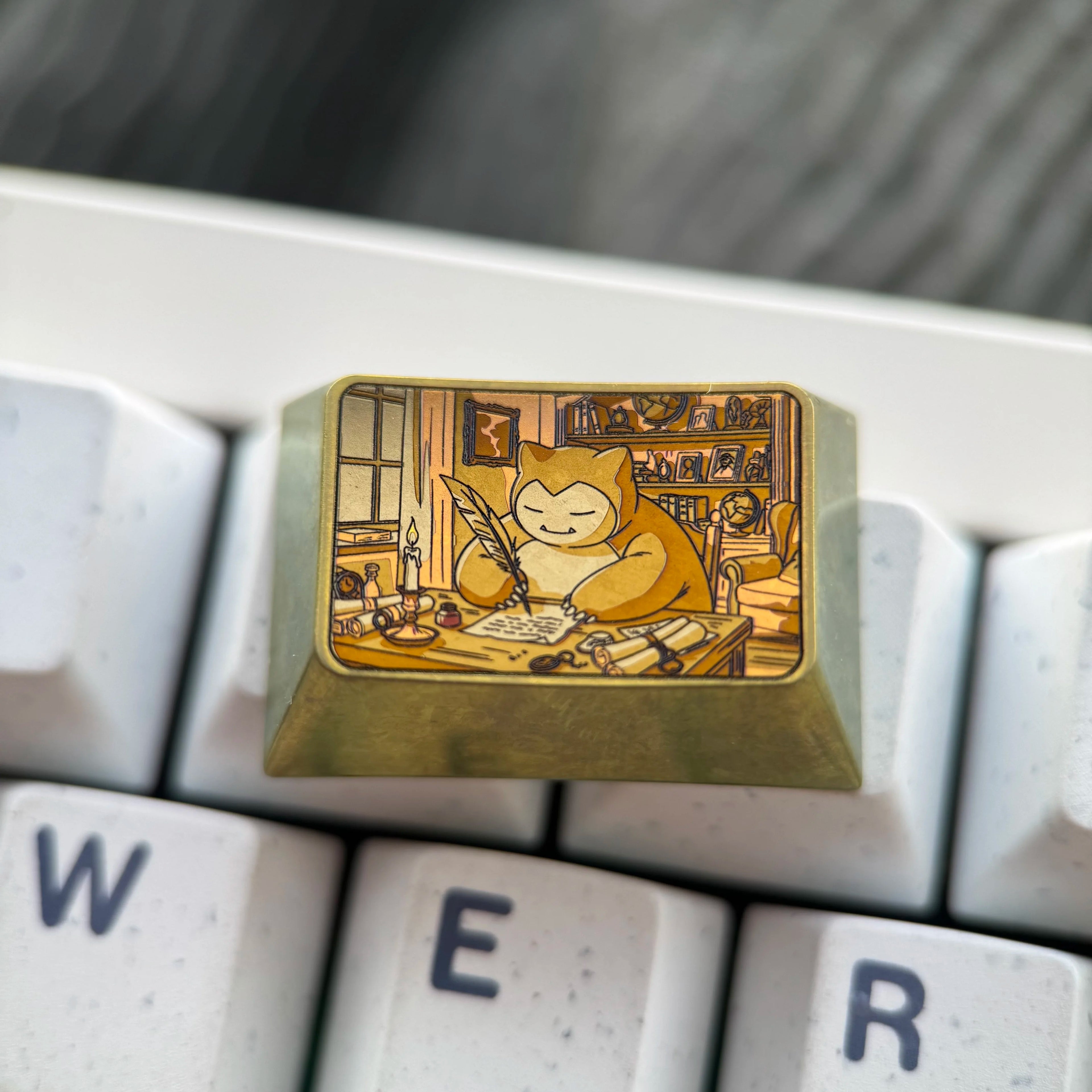 Pok é mon alloy series, gold Snorlax, 1.5U titanium alloy personalized keycaps, anime game culture innovation metal decorative keycaps