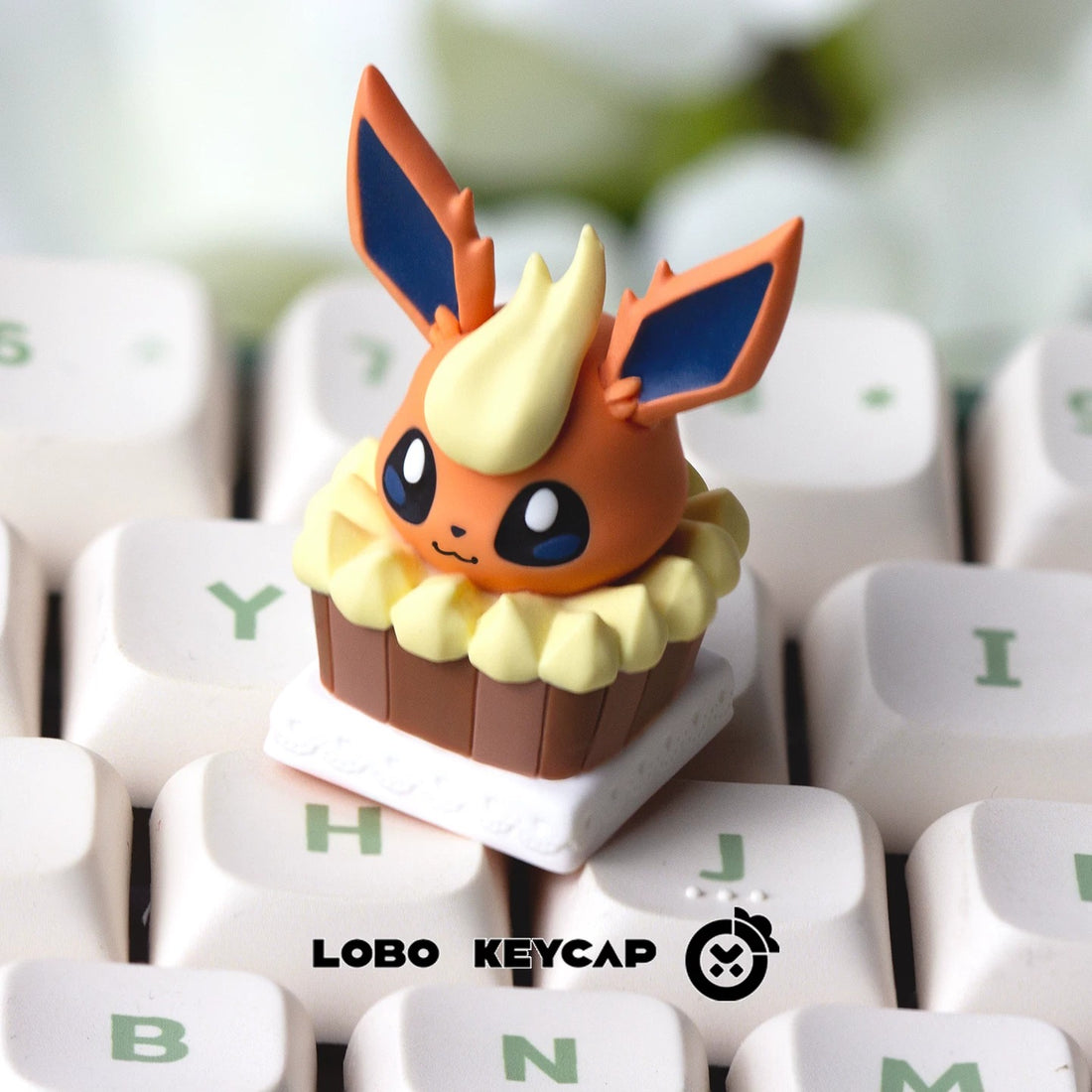 Pok é mon Eevee, cupcake series multi-color resin personalized keycaps, anime and game culture creative resin decorative keycaps