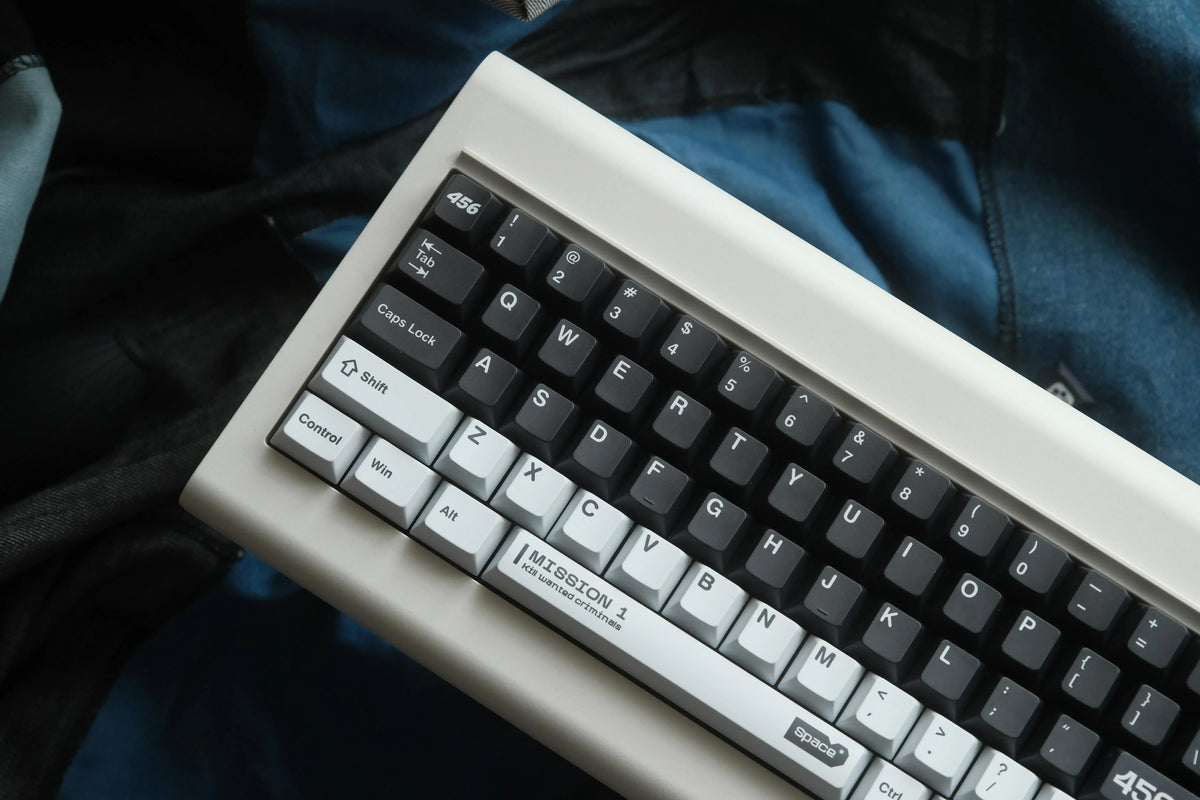 Original design - Ultra theme, original high PBT material creative keycap set, mechanical keyboard decorative keycaps, keyboard replacement keycaps, artistic keycaps, Compatible with 61/64/68/75/84/87/104 key mechanical keyboard keycap set