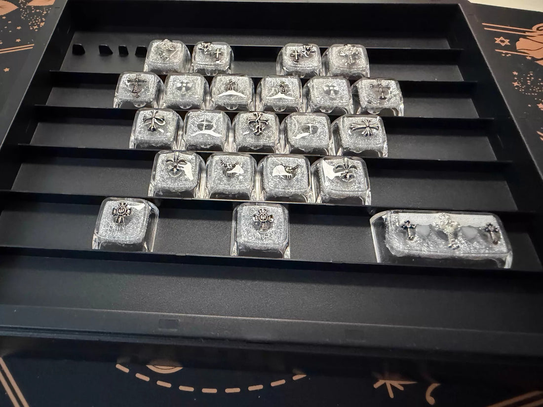 Gothic style, crystal resin personalized keycap heart-shaped set, mechanical keyboard replaceable keycaps, artistic decorative keycaps