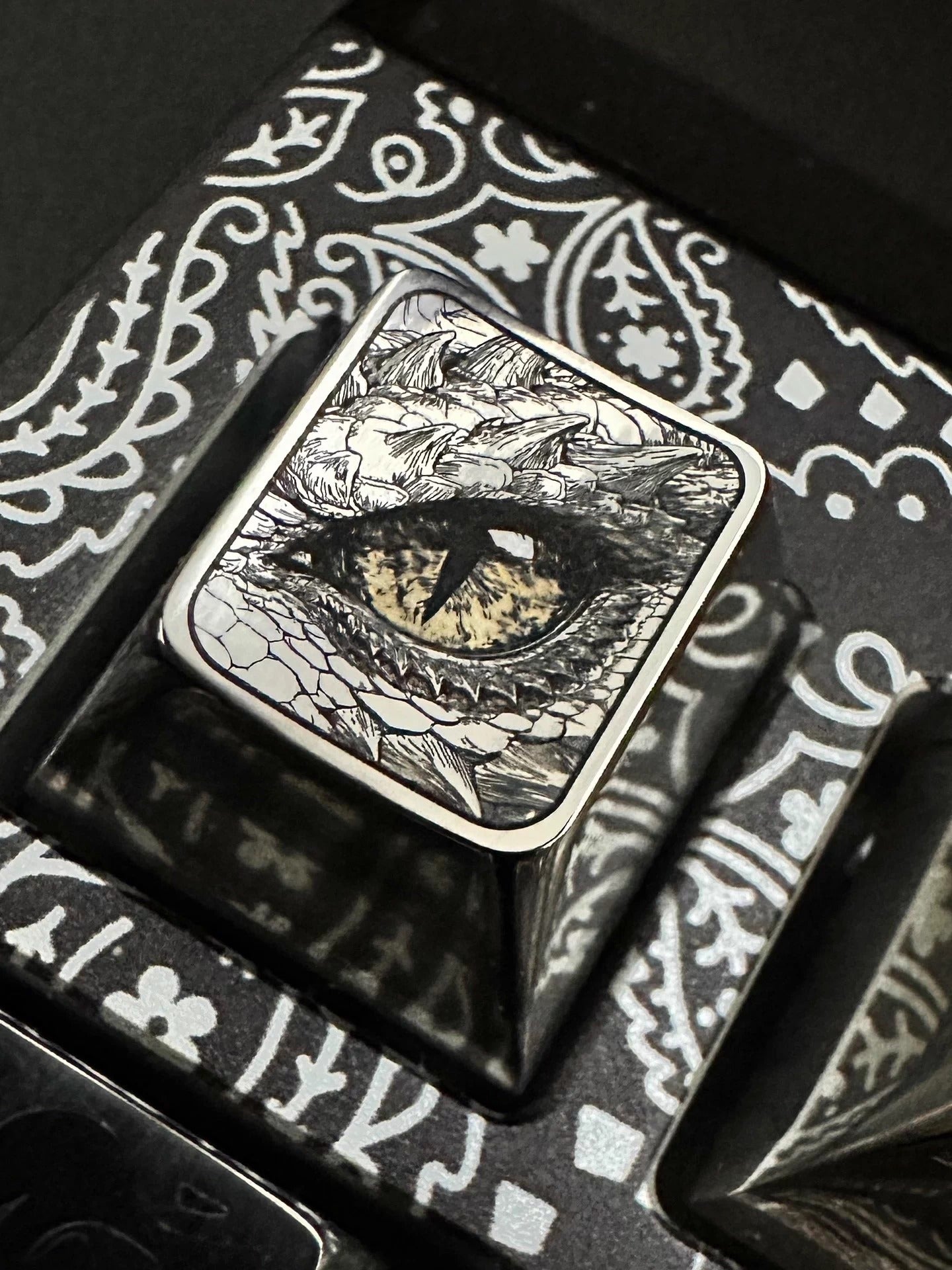 Titanium alloy precision instrument carving, dragon eyes, personalized keycaps, mechanical keyboard creative decorative keycaps