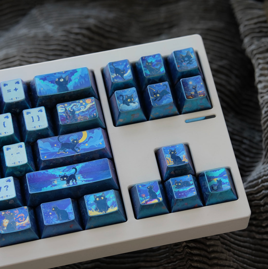 Starry Night Cat Series Set, Full Set of Titanium Alloy Personalized Keycaps, Cartoon anime and game cultural creative keycaps, mechanical keyboard decorative keycaps