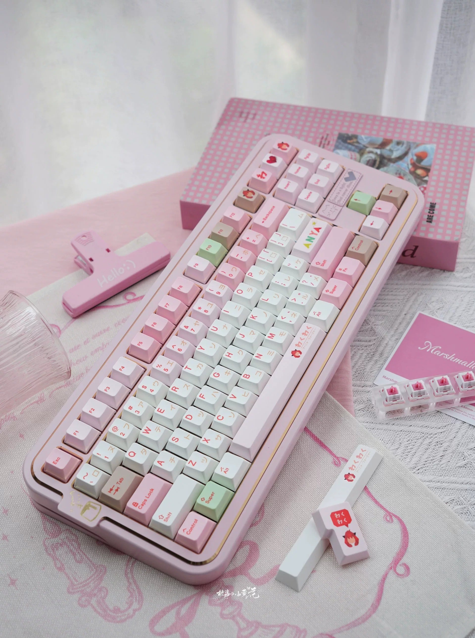 SPY×FAMILY,Anya themed keycap set, mechanical keycap PBT material material personalized keycap set, Animated cartoon keycaps, compatible with 61/64/68/75/84/87/104 mechanical keyboard replacement keycap