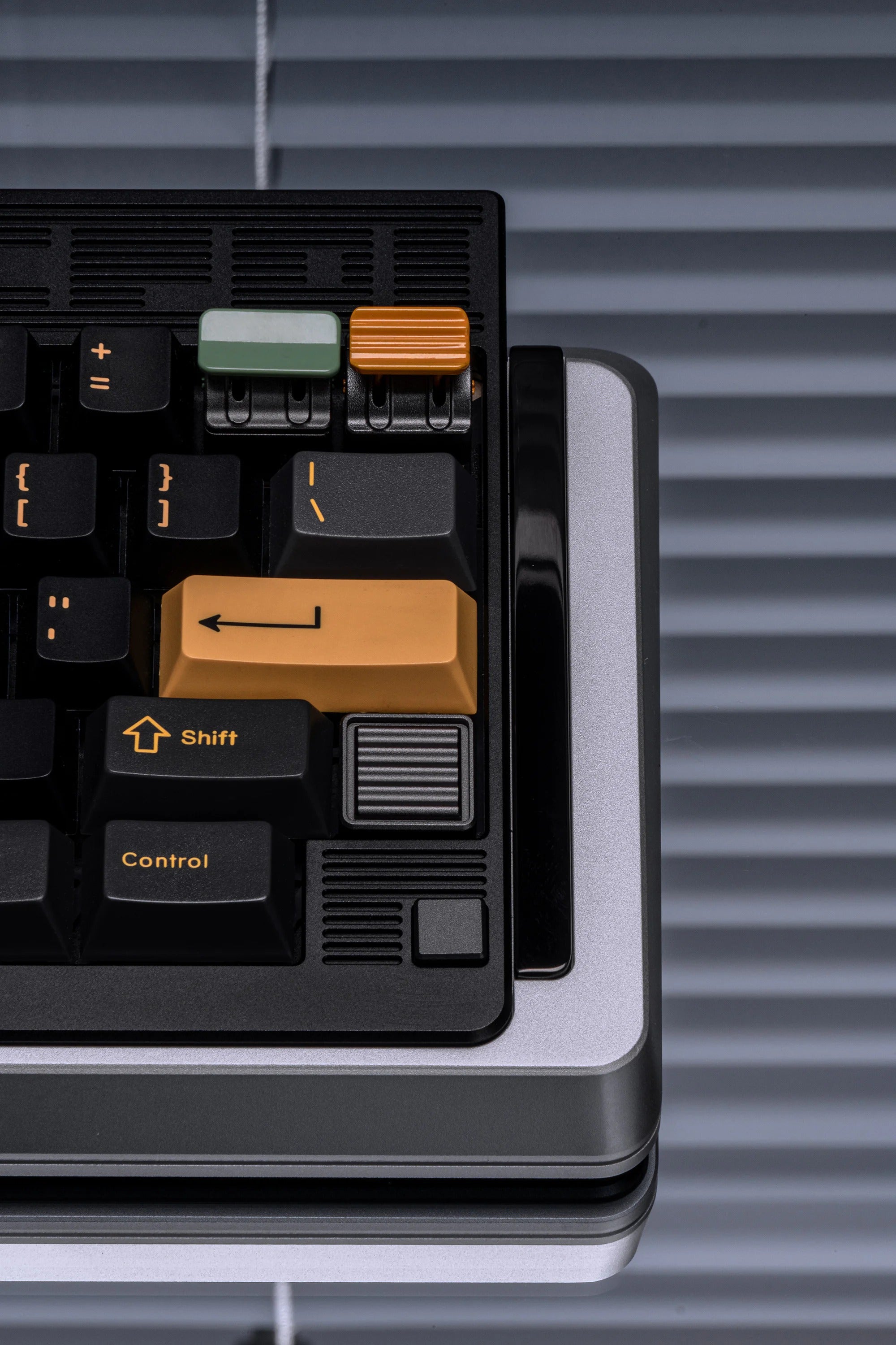 Industrial style, pusher+wave grille, aluminum alloy metal anode personalized keycaps, mechanical keyboard industrial decorative keycaps
