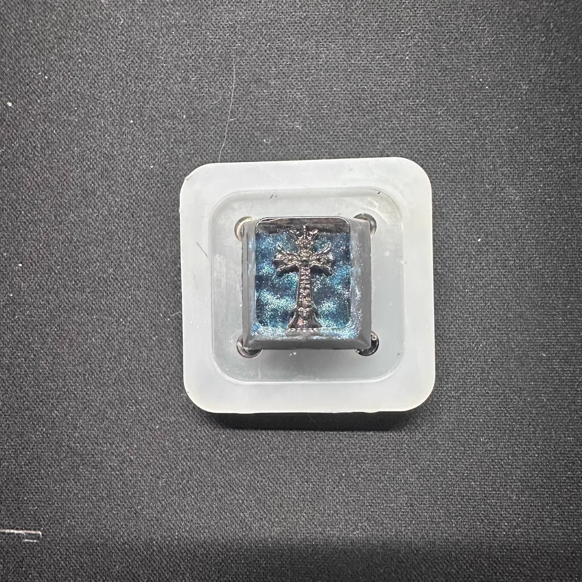 CH, Crystal drops of glue series, trendy fashion items, personalized keycaps, handmade keycaps