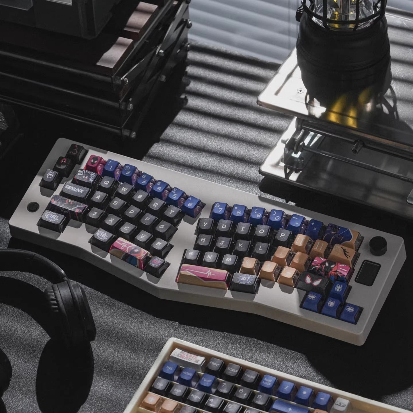 Marvel Comics Hero Series, Spider Man Theme, PBT Material Three sided Transparent, Comic Superhero Personalized Keycap Set