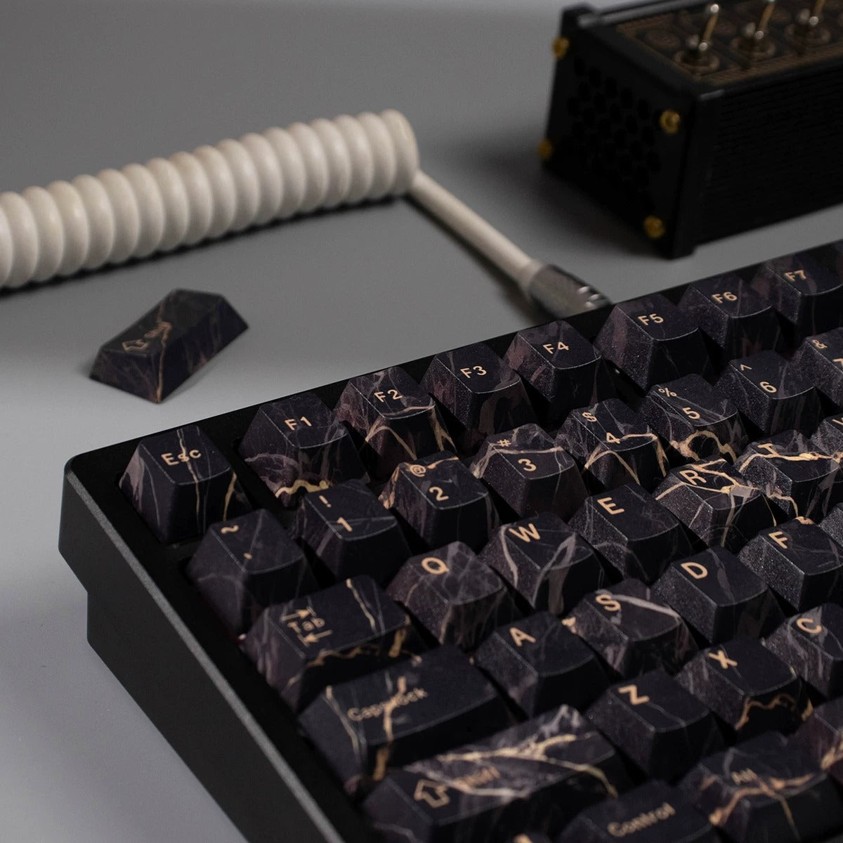 Minimally designed marble patterned keycap set, PBT Material Personalized Keycap Set, Compatible with 61/64/68/75/84/87/104 Key Mechanical Keyboard