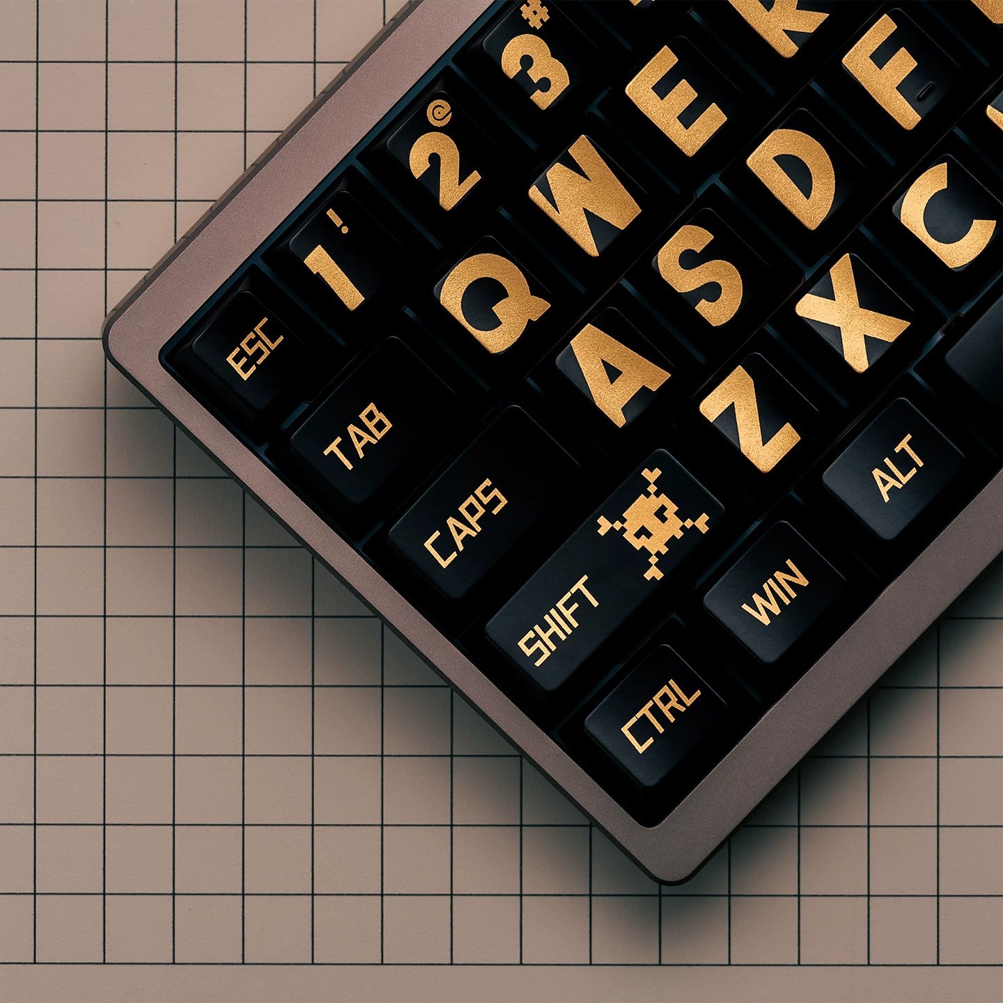 Black gold large font minimalist design, custom set personalized keycap series,PBT material, Original factory height, compatible with 61/64/68/75/84/87/104 mechanical keyboard keycap set