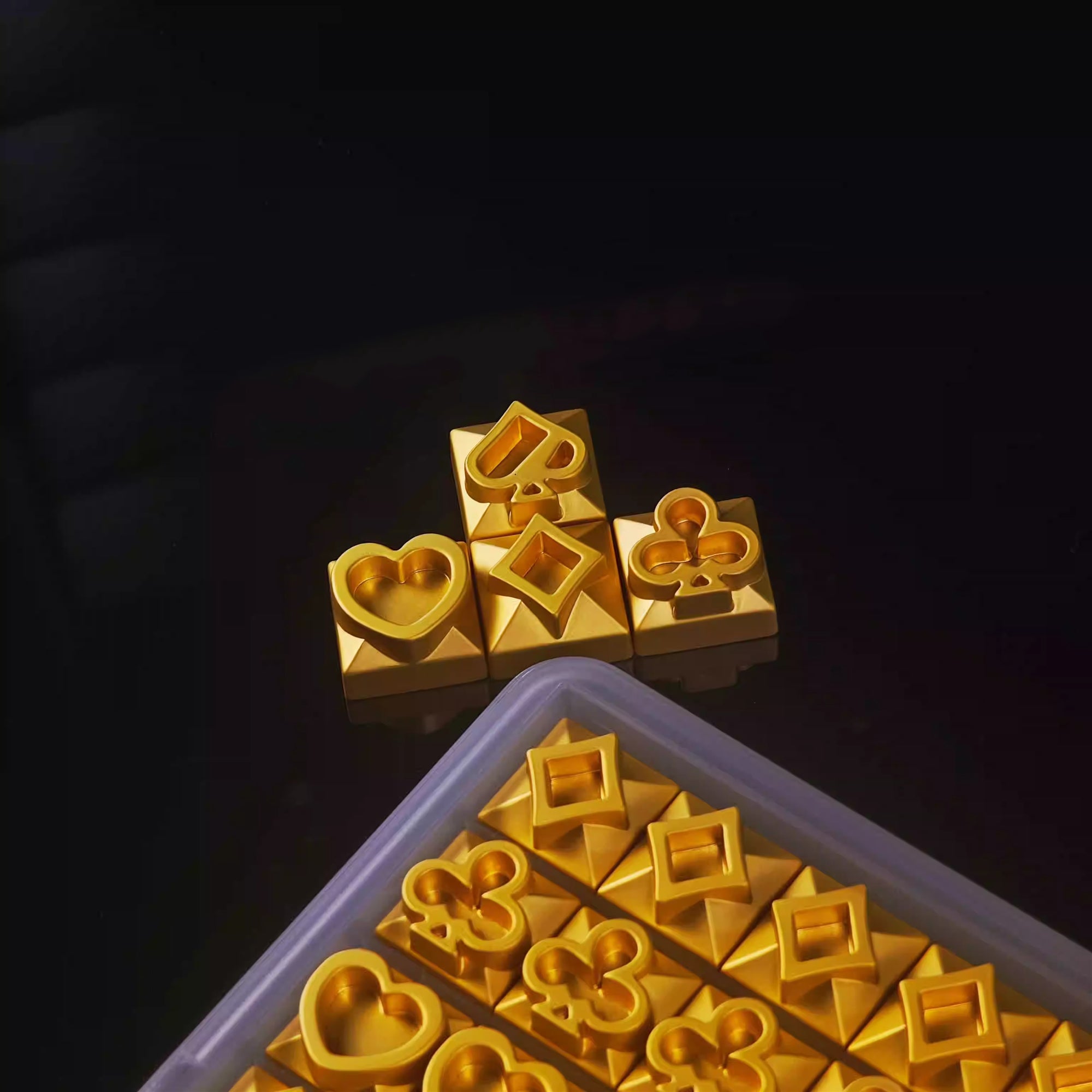 Poker themed metal material, poker racket color design, metal personalized keycap decoration keycaps