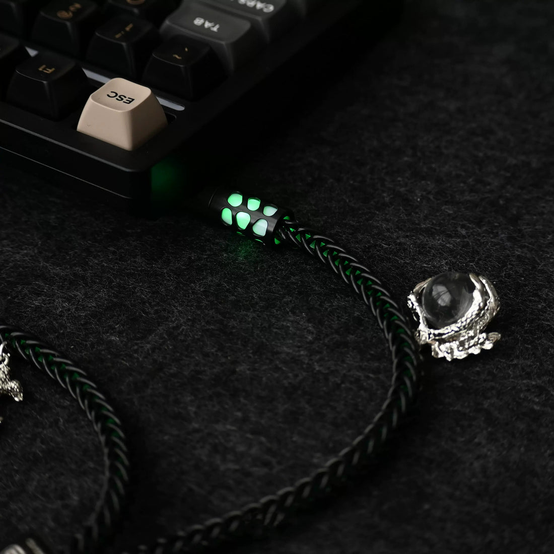 Handmade customized dragon theme one to two aviation plug data cable V2 one out two keyboard cable magnetic switch keyboard cable 8K keyboard custom data cable