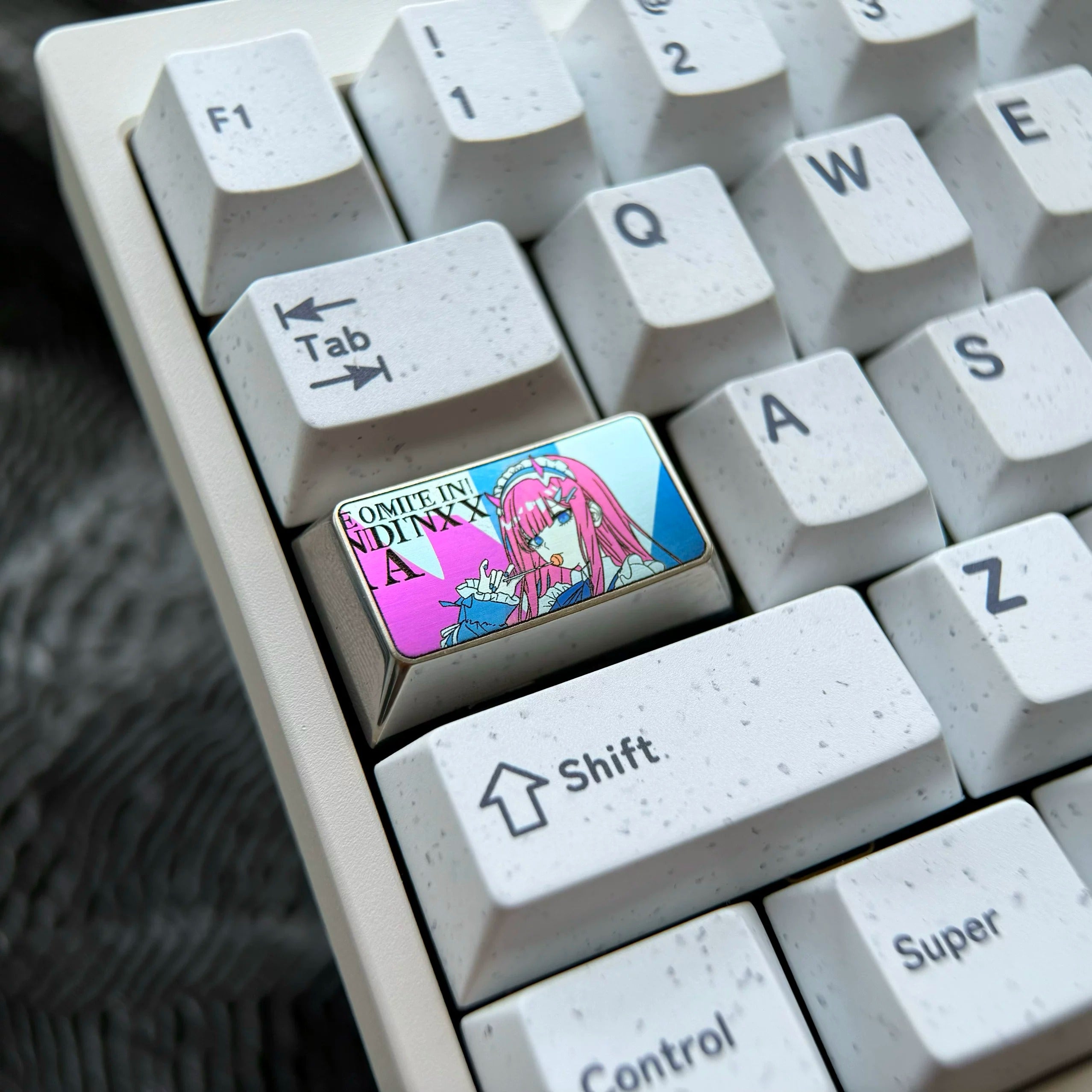DARLING in the FRANXX, Zero Two 1.75U titanium alloy personalized keycaps, anime, gaming, cultural and creative mechanical keyboard decorative keycaps