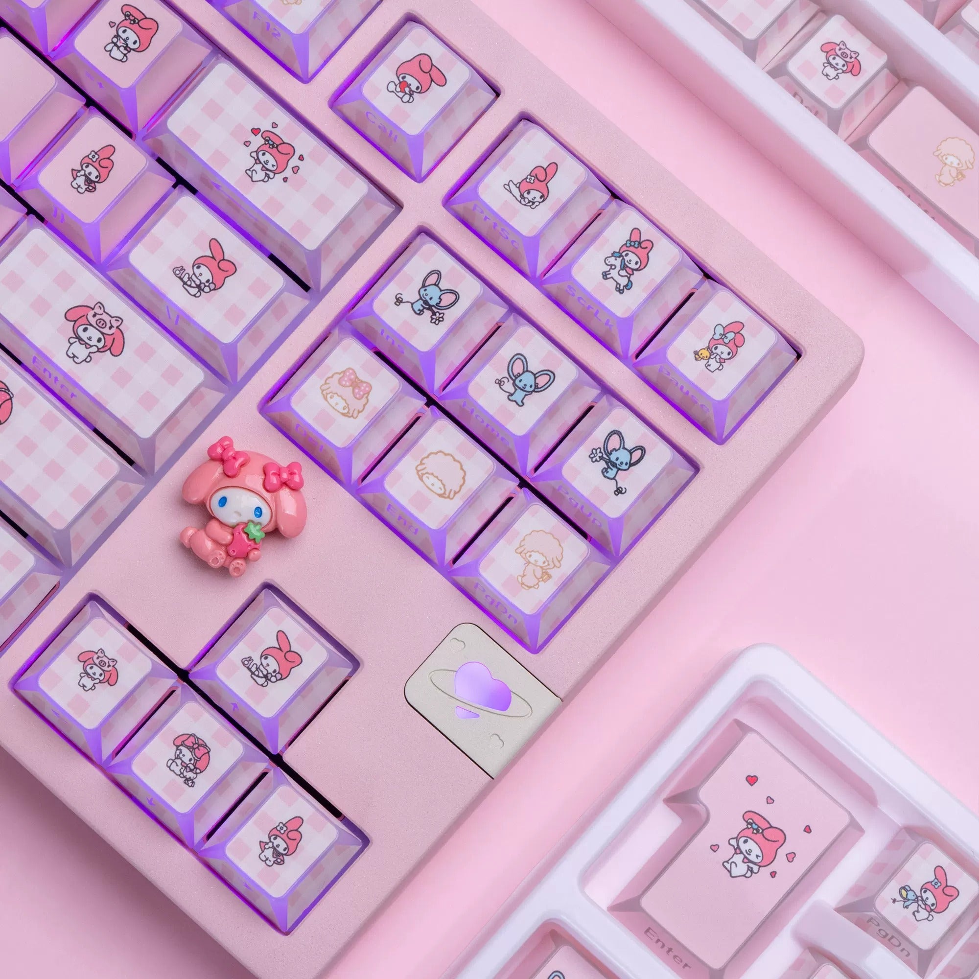 My Melody theme design personalized keycap set with folded edges, transparent side engraving, PBT material, heat sublimation process, original factory height mechanical keyboard decoration keycap set
