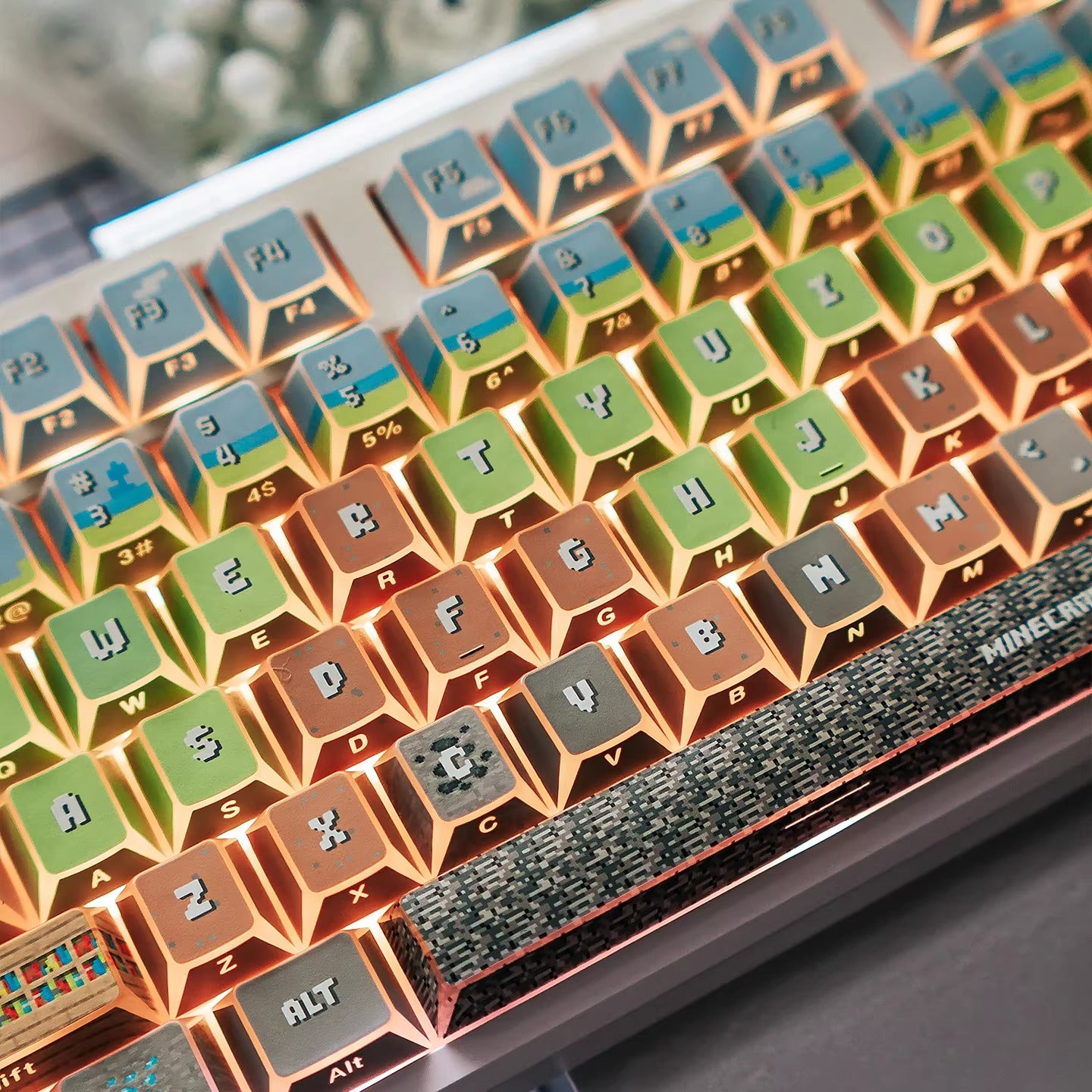 Minecraft theme design, R2 version, side engraved translucent characters/folded edges translucent side engraved keycaps, customized magnetic axis mechanical keyboard PBT thermal sublimation original factory highly personalized keycaps set