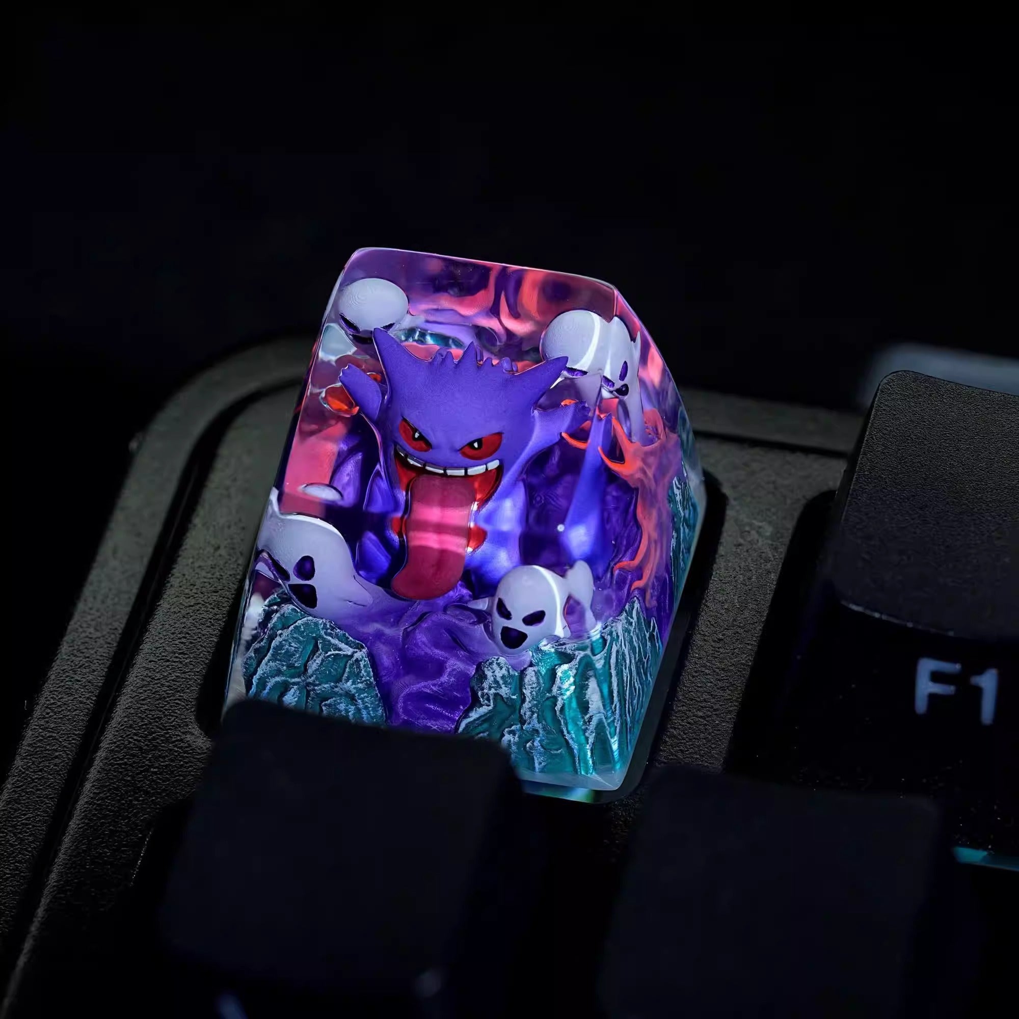 Gengar crystal resin personalized keycaps, anime and game culture creative decorative keycaps, mechanical keyboard creative art keycaps