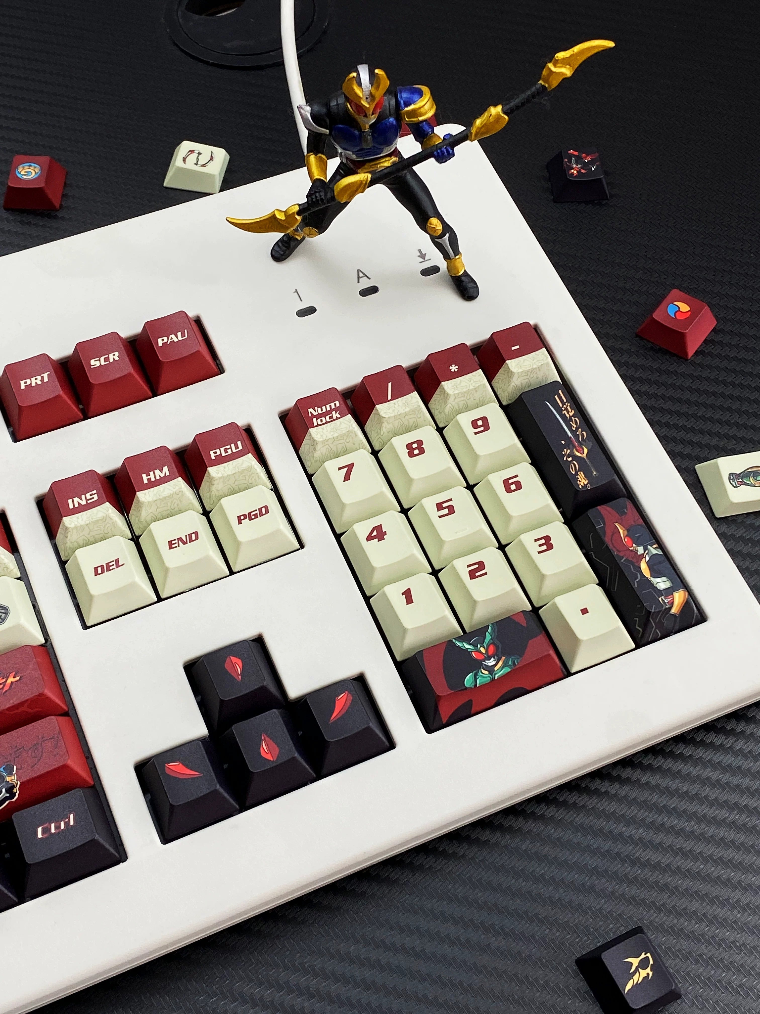 Masked Rider Agito Theme Design Set Keycaps, PBT Material Original Factory Highly Personalized Keycap Set, Anime Game Theme Keycaps, Suitable for 61/64/68/75/84/87/104 Key Mechanical Keyboard