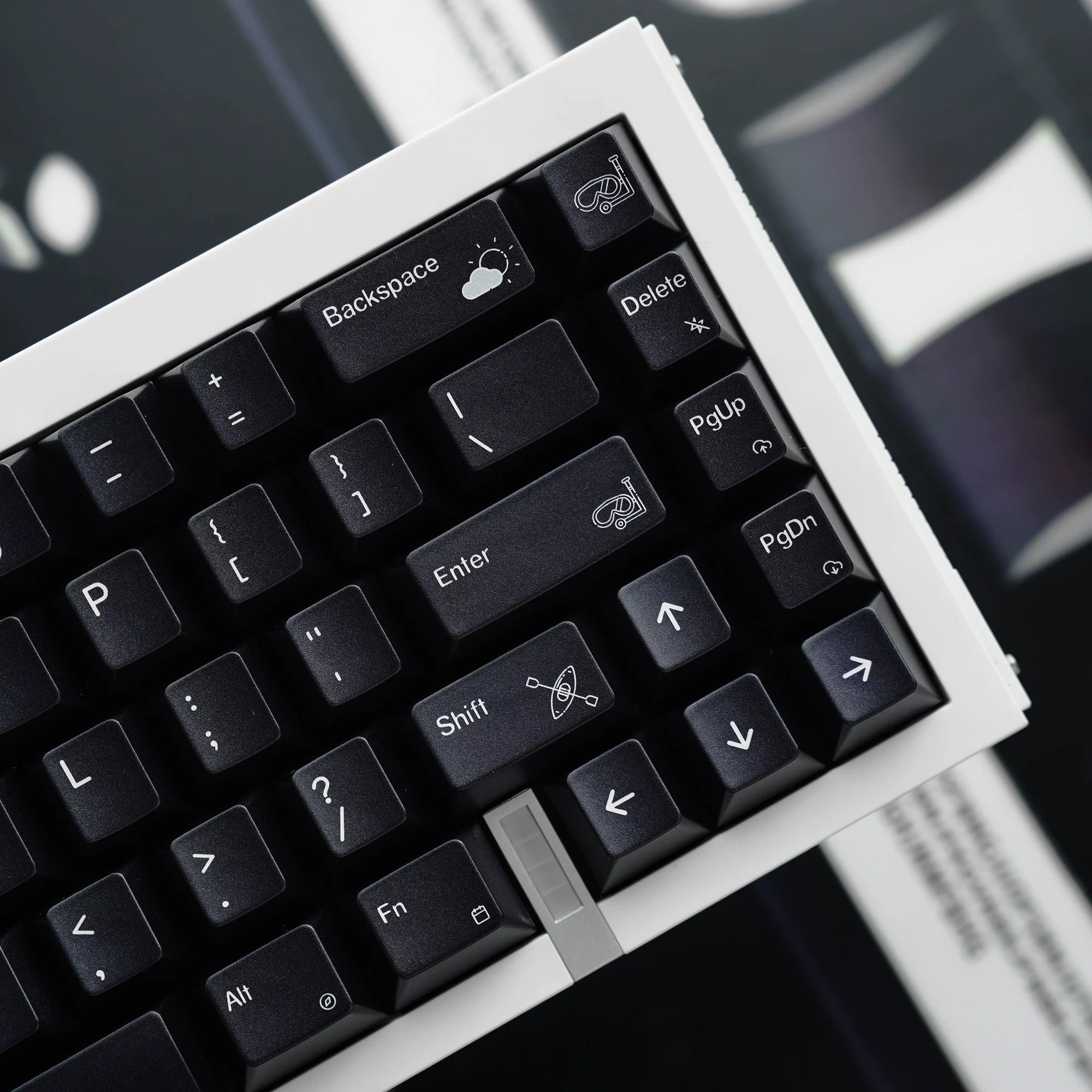 Black/White Holiday Pearl Paint Mechanical Keyboard Keycaps Minimalist Style Decorative Keycaps, PBT Heat Sublimation Original Factory Height, Personalized Keyboard Keycap Set