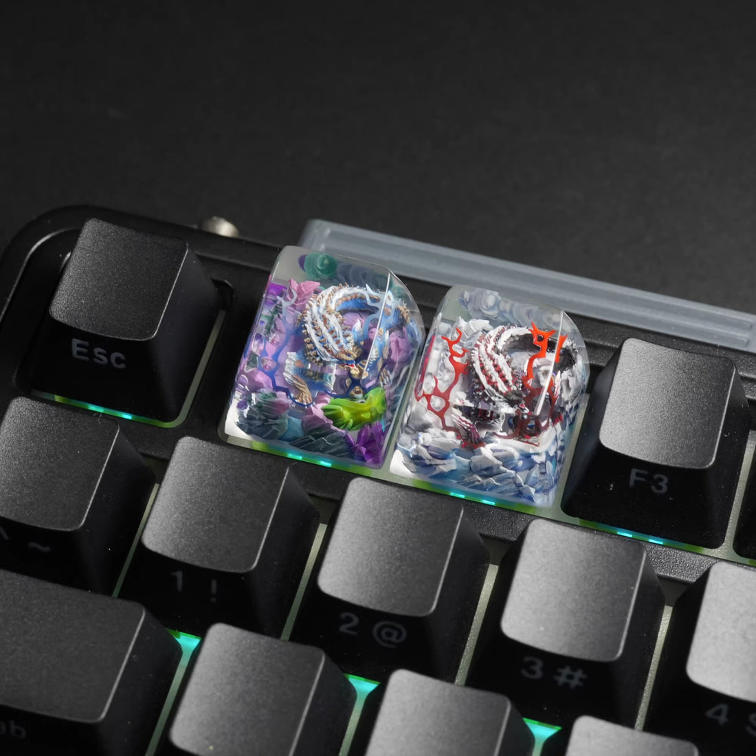 Monster Hunter, Zinogre, 1U Crystal Resin molded personalized keycaps, handcrafted keycaps decorated by artisans