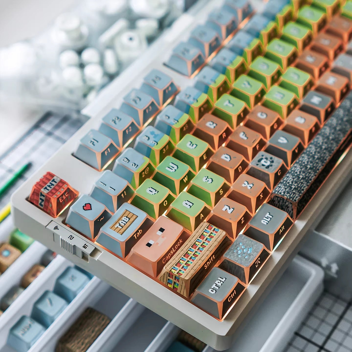 Minecraft theme design, R2 version, side engraved translucent characters/folded edges translucent side engraved keycaps, customized magnetic axis mechanical keyboard PBT thermal sublimation original factory highly personalized keycaps set