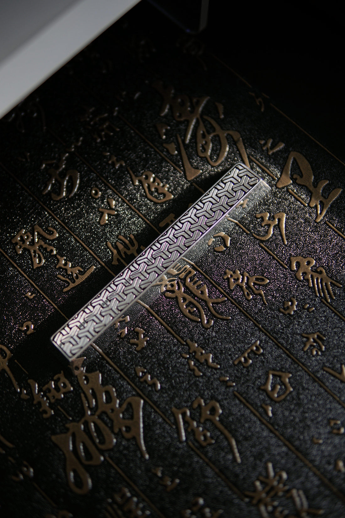 Metal patterned mirror 6.25 spacebar personalized keycaps, artistic decorative keycaps, metal material keycaps