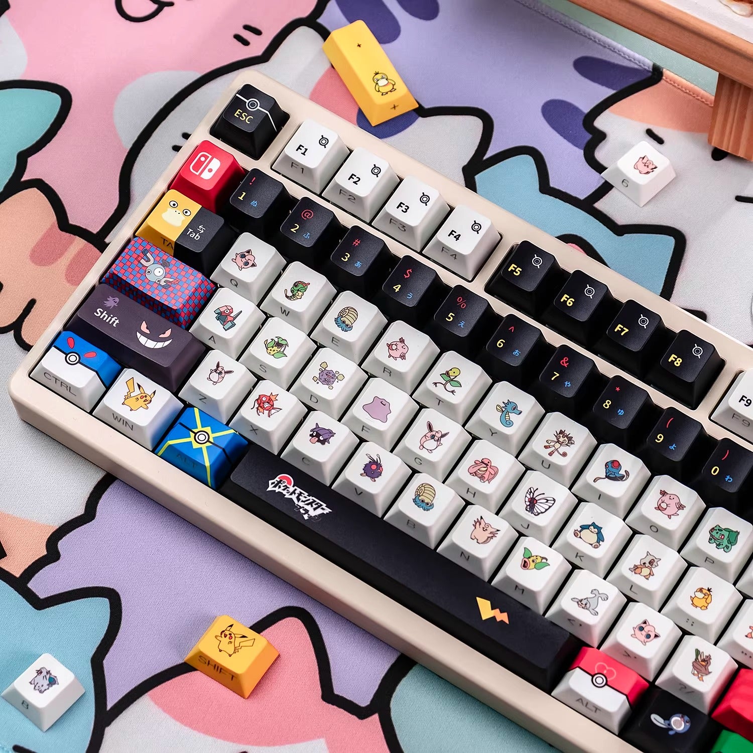 Pok é mon theme design, side engraved translucent characters/folded edges translucent side engraved keycaps, customized magnetic axis mechanical keyboard PBT thermal sublimation original factory highly personalized keycaps set
