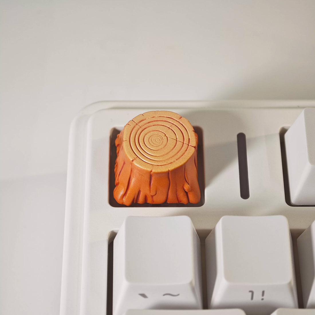 Cartoon tree stump resin coated personalized keycaps, comic style artisankeycaps, mechanical keyboard decorative keycaps